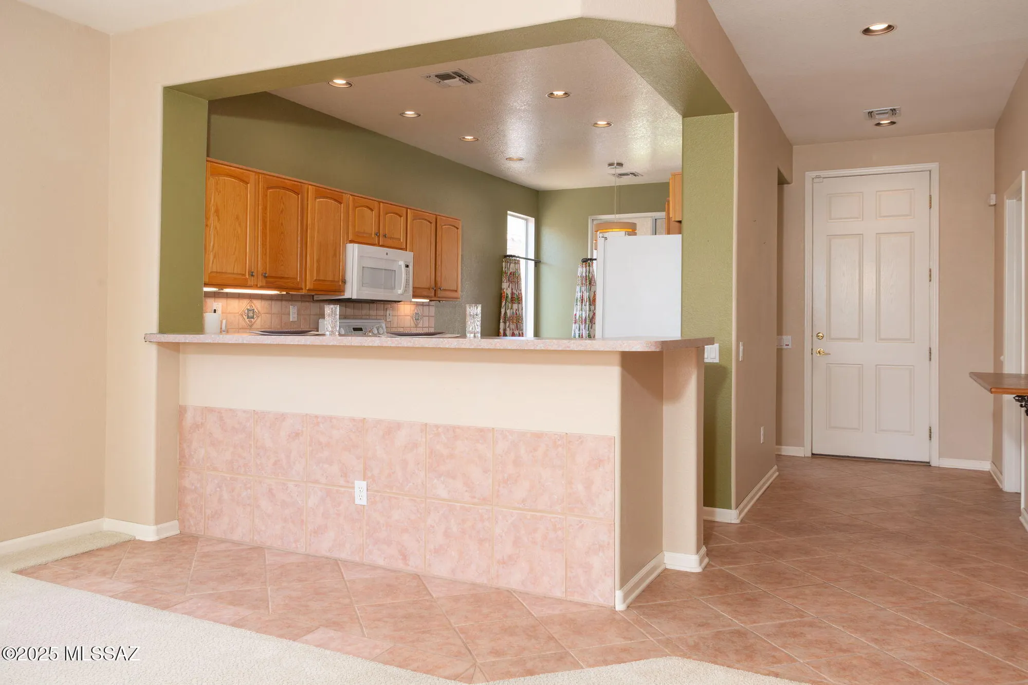 Property Slideshow image 4 of 36 | 9454 n whispering shadows way, Tucson, AZ, 85743