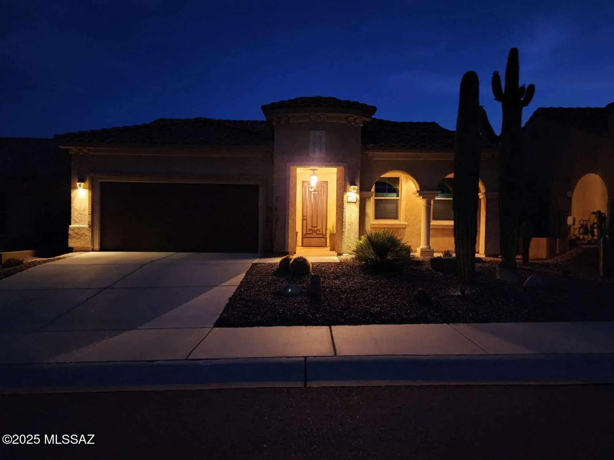 Property Slideshow image 4 of 43 | 7100 w cliff spring trl, Marana, AZ, 85658