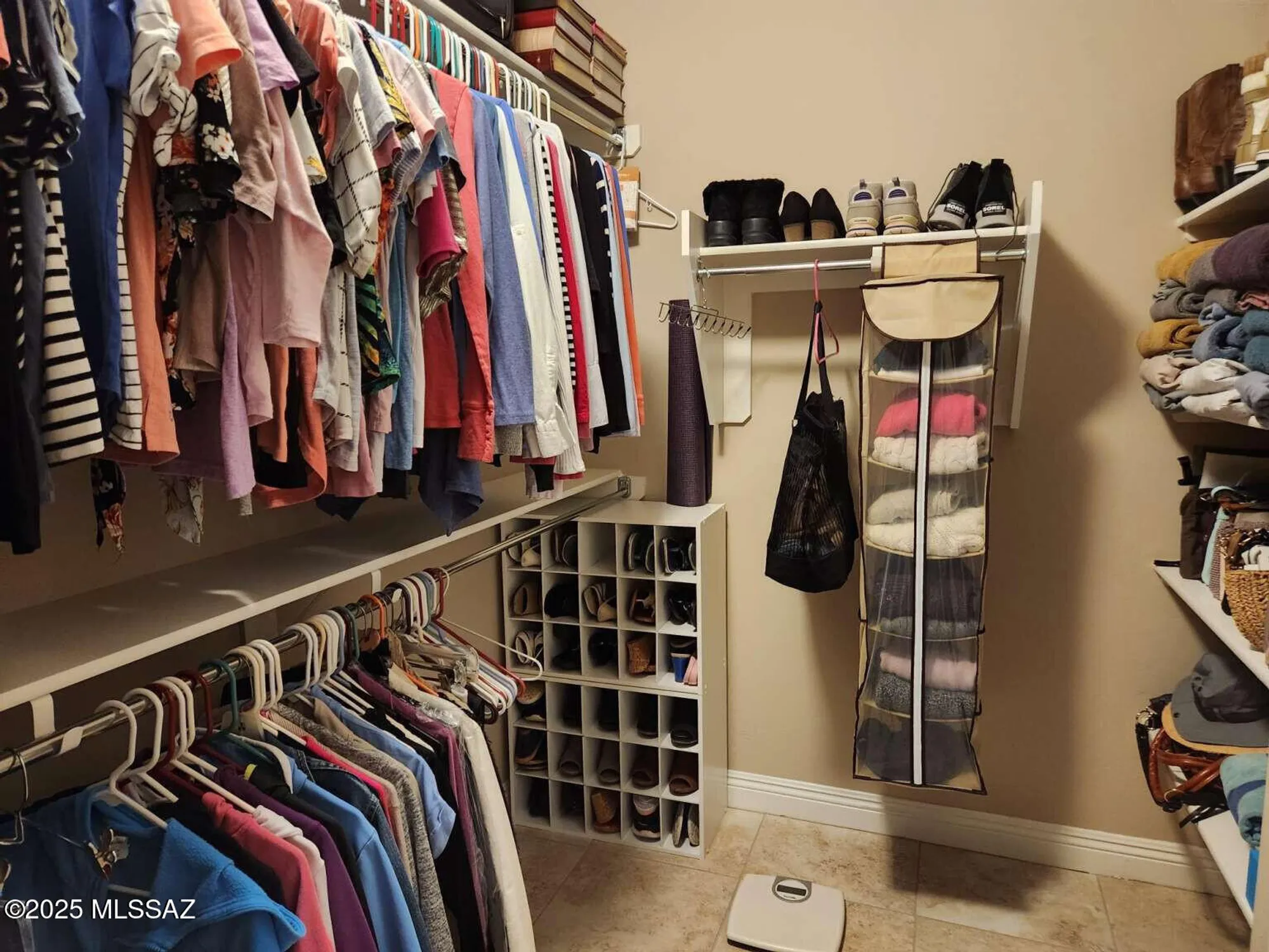 Property Slideshow image 14 of 43 | 7100 w cliff spring trl, Marana, AZ, 85658