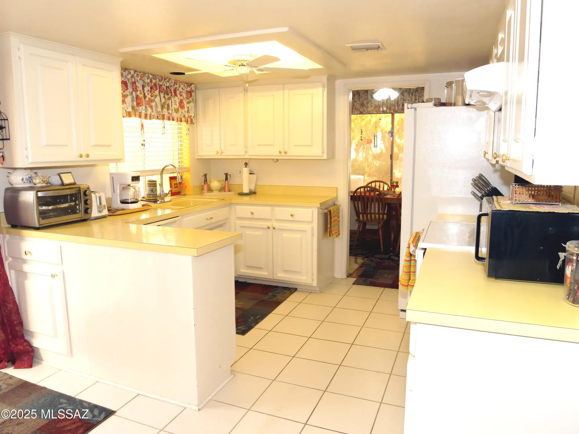 Property Slideshow image 16 of 48 | 7921 n casas carmen, Tucson, AZ, 85742