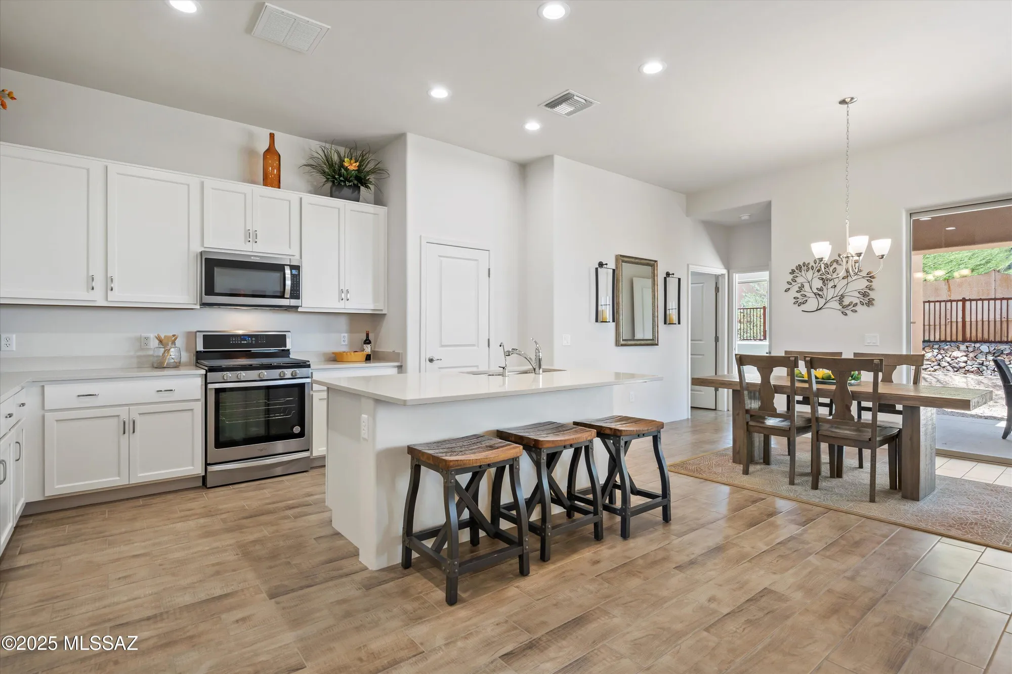 Property Slideshow image 3 of 22 | 8095 s galileo ln, Tucson, AZ, 85747