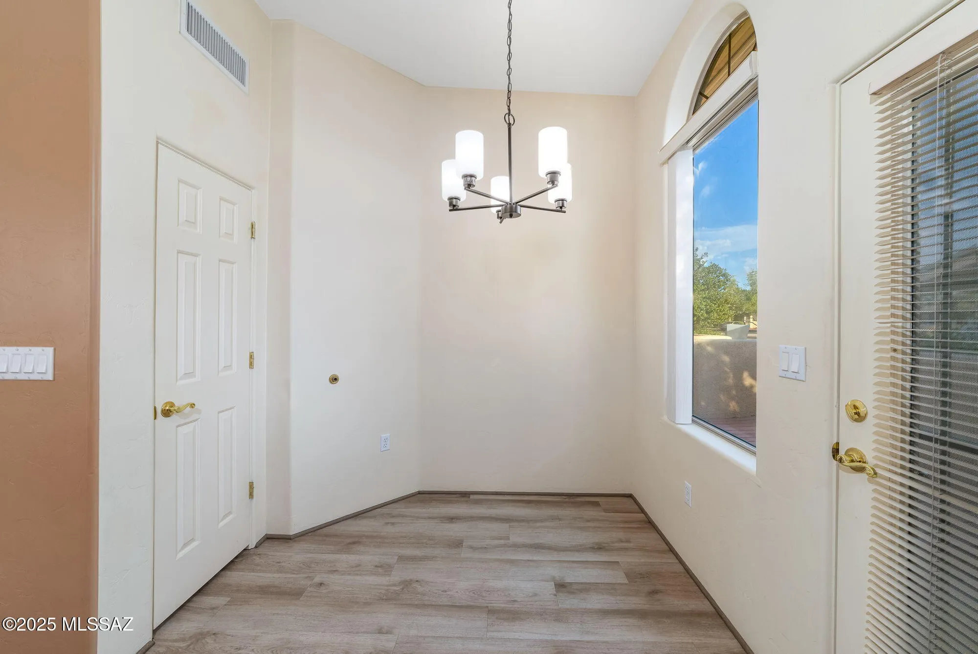 Property Slideshow image 12 of 36 | 2376 w via di silvio, Tucson, AZ, 85741