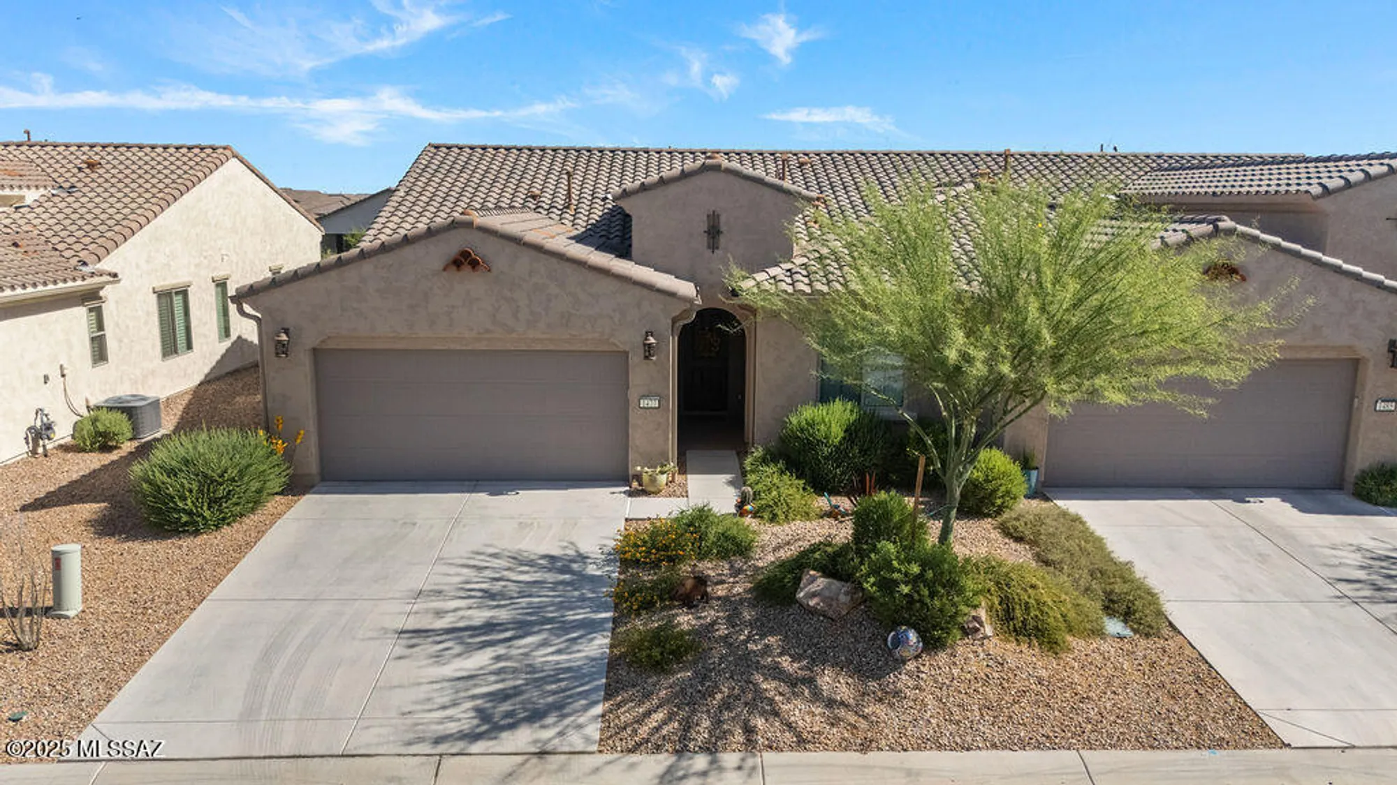 Property Slideshow image 1 of 33 | 1477 e basalt dr, Green Valley, AZ, 85614