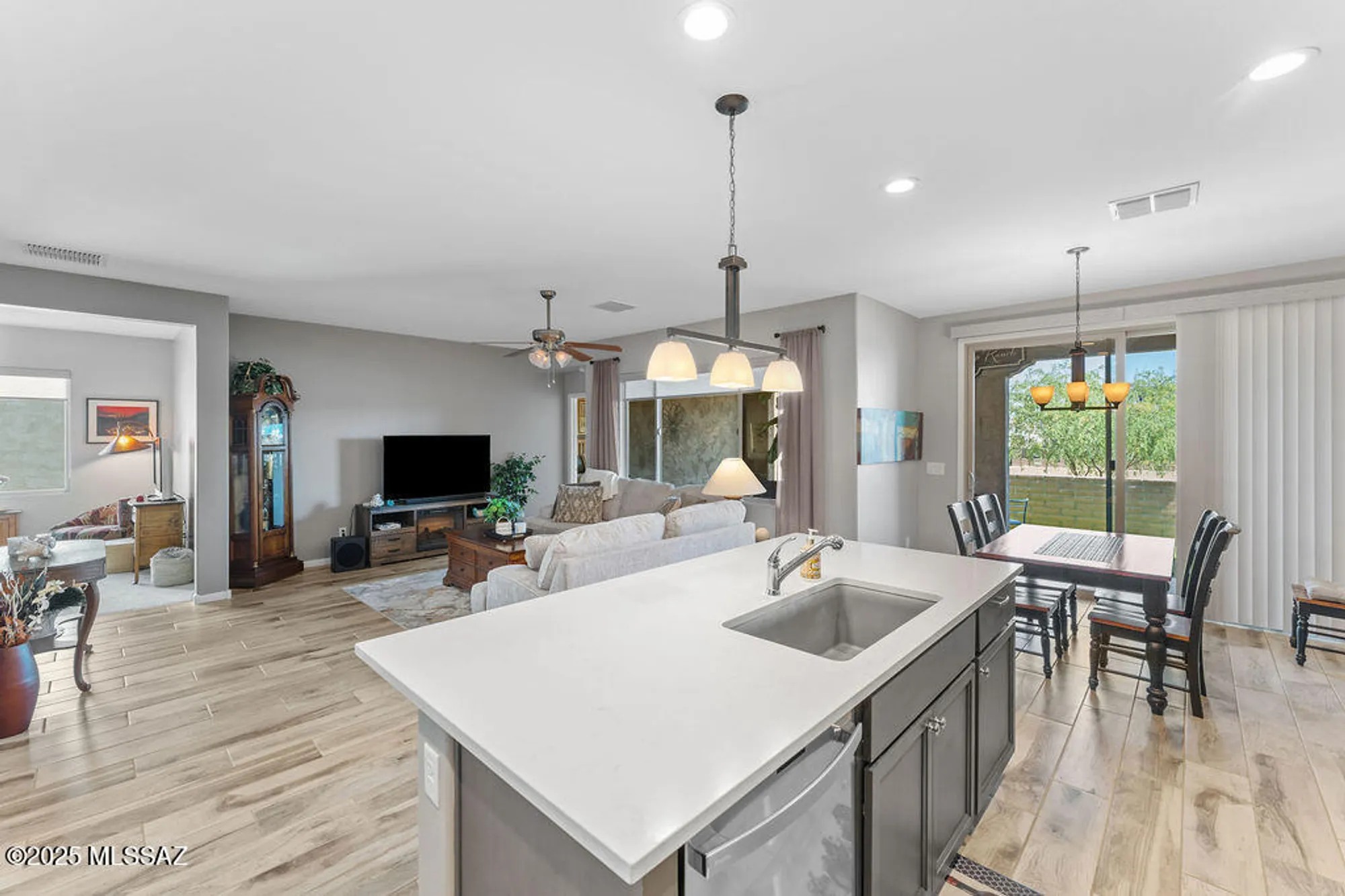 Property Slideshow image 17 of 33 | 1477 e basalt dr, Green Valley, AZ, 85614