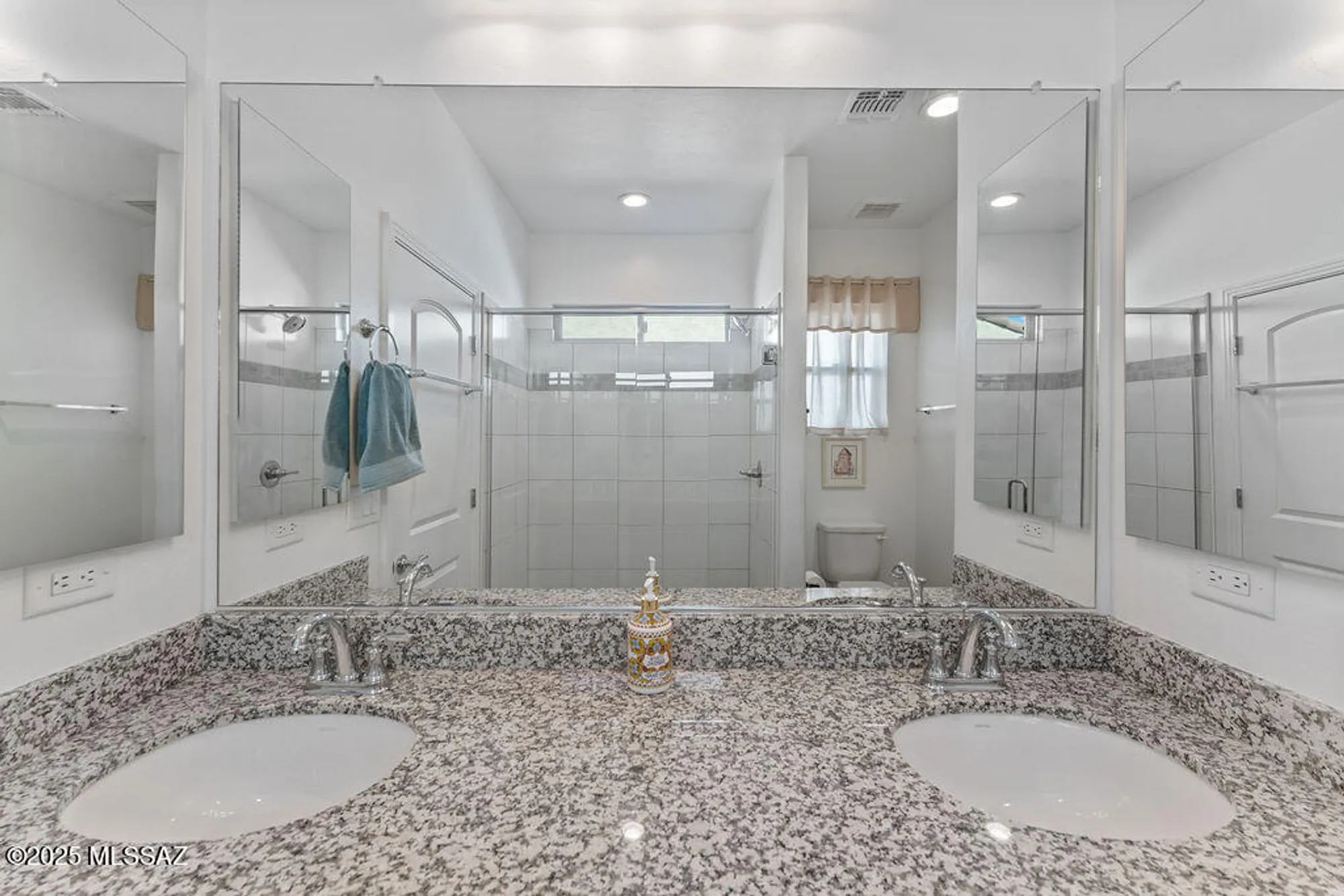 Property Slideshow image 26 of 33 | 1477 e basalt dr, Green Valley, AZ, 85614