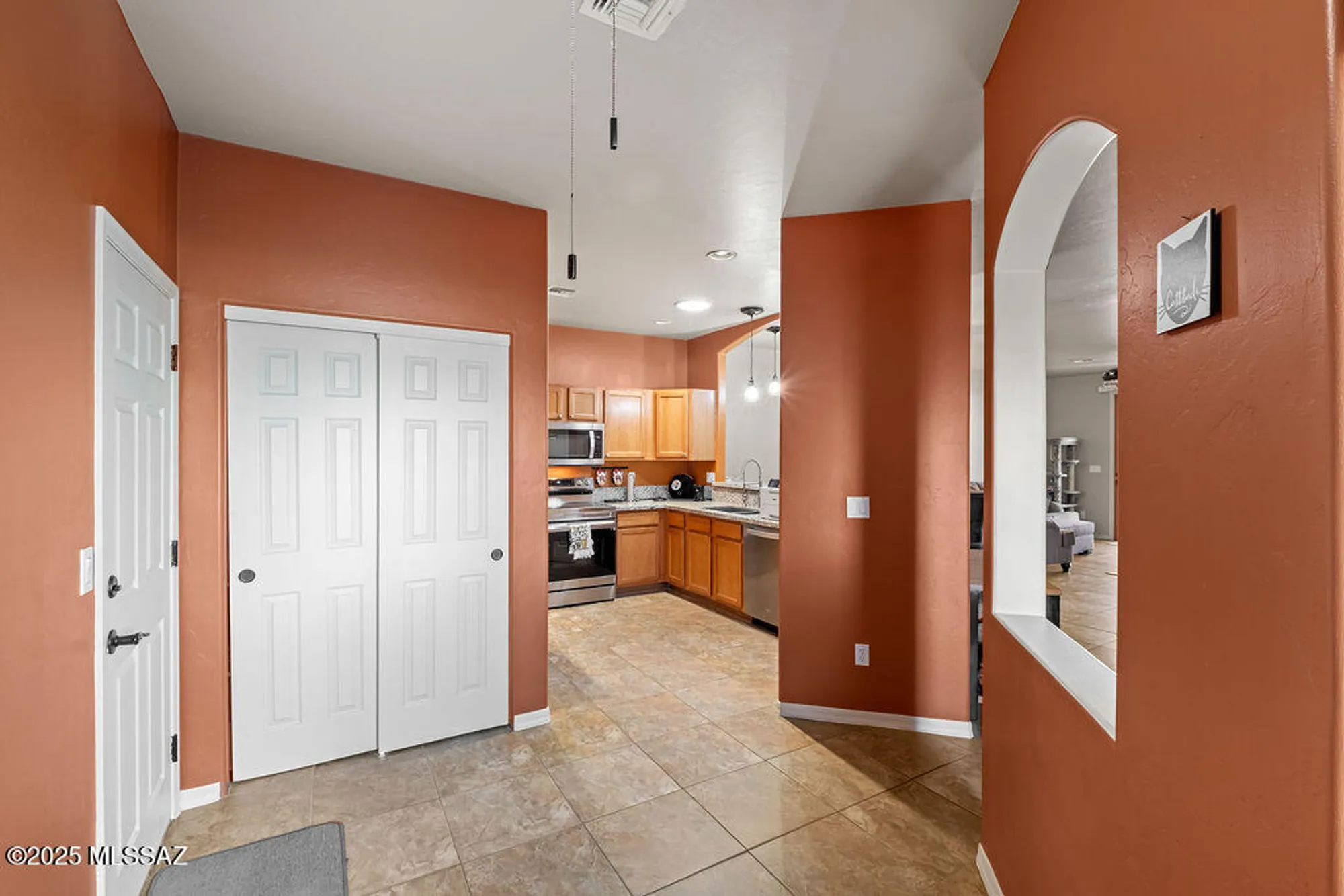 Property Slideshow image 3 of 12 | 518 w parkwood ct, Green Valley, AZ, 85614