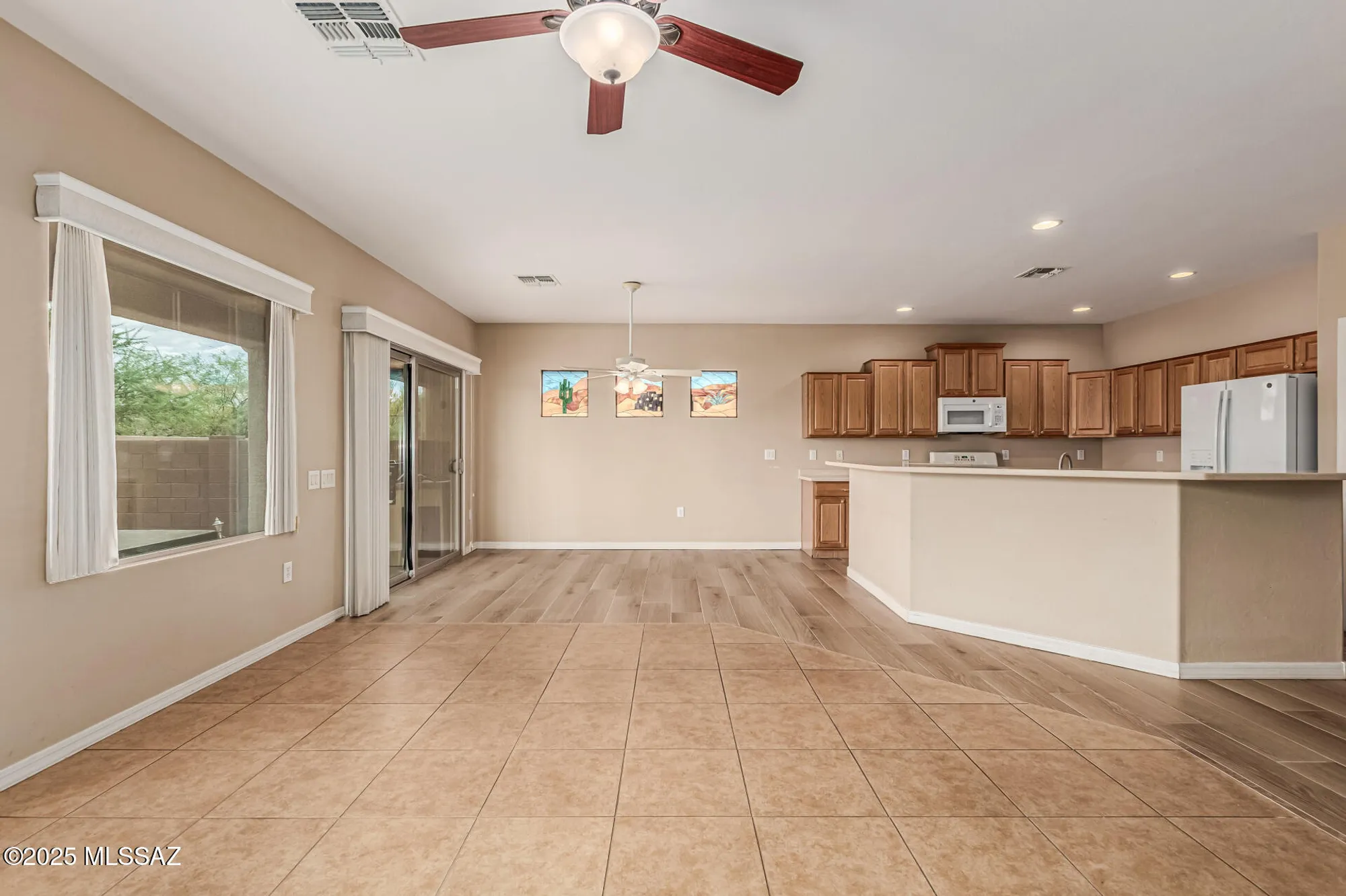 Property Slideshow image 12 of 50 | 14235 s via del farolito, Sahuarita, AZ, 85629