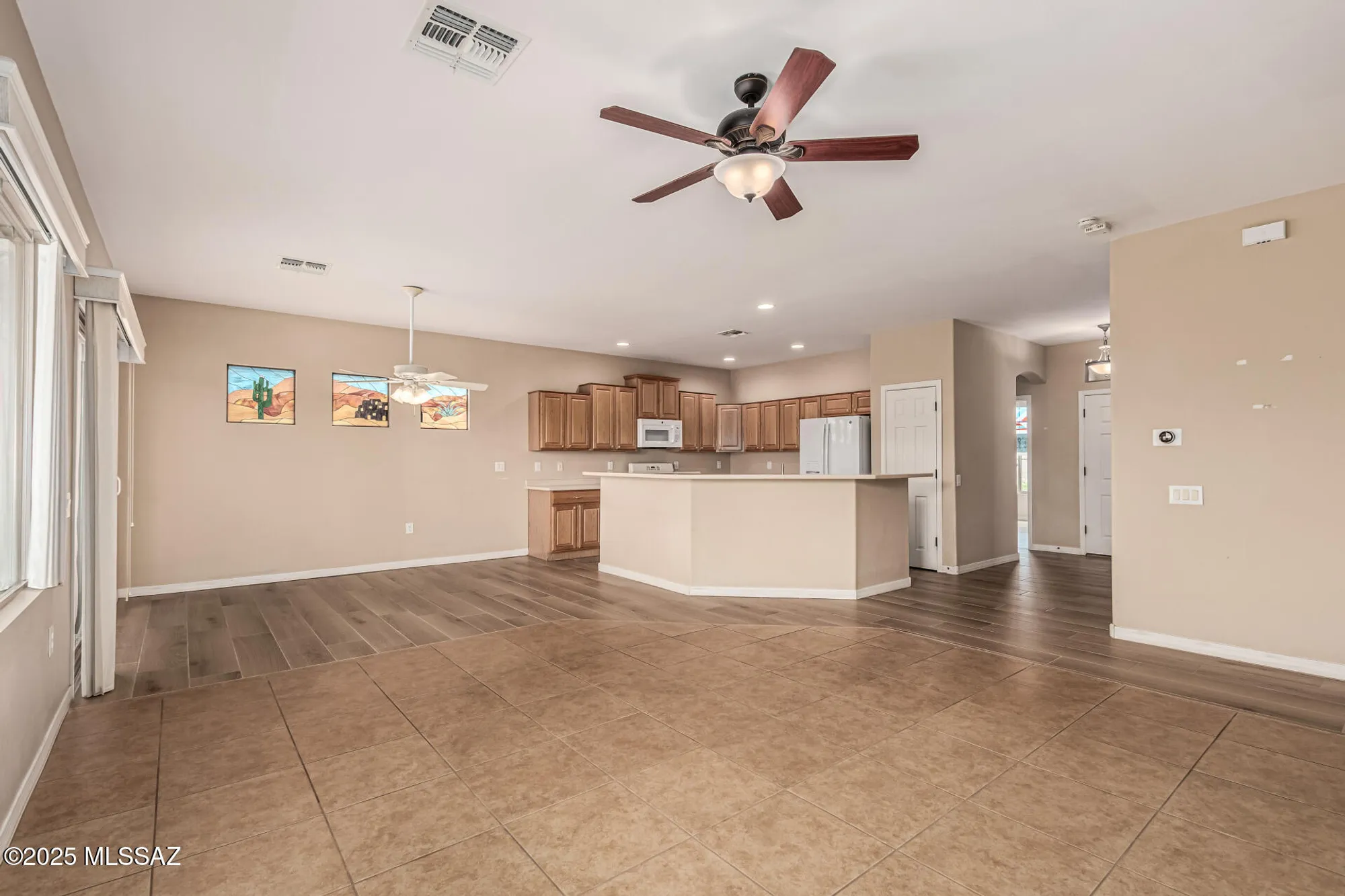 Property Slideshow image 14 of 50 | 14235 s via del farolito, Sahuarita, AZ, 85629
