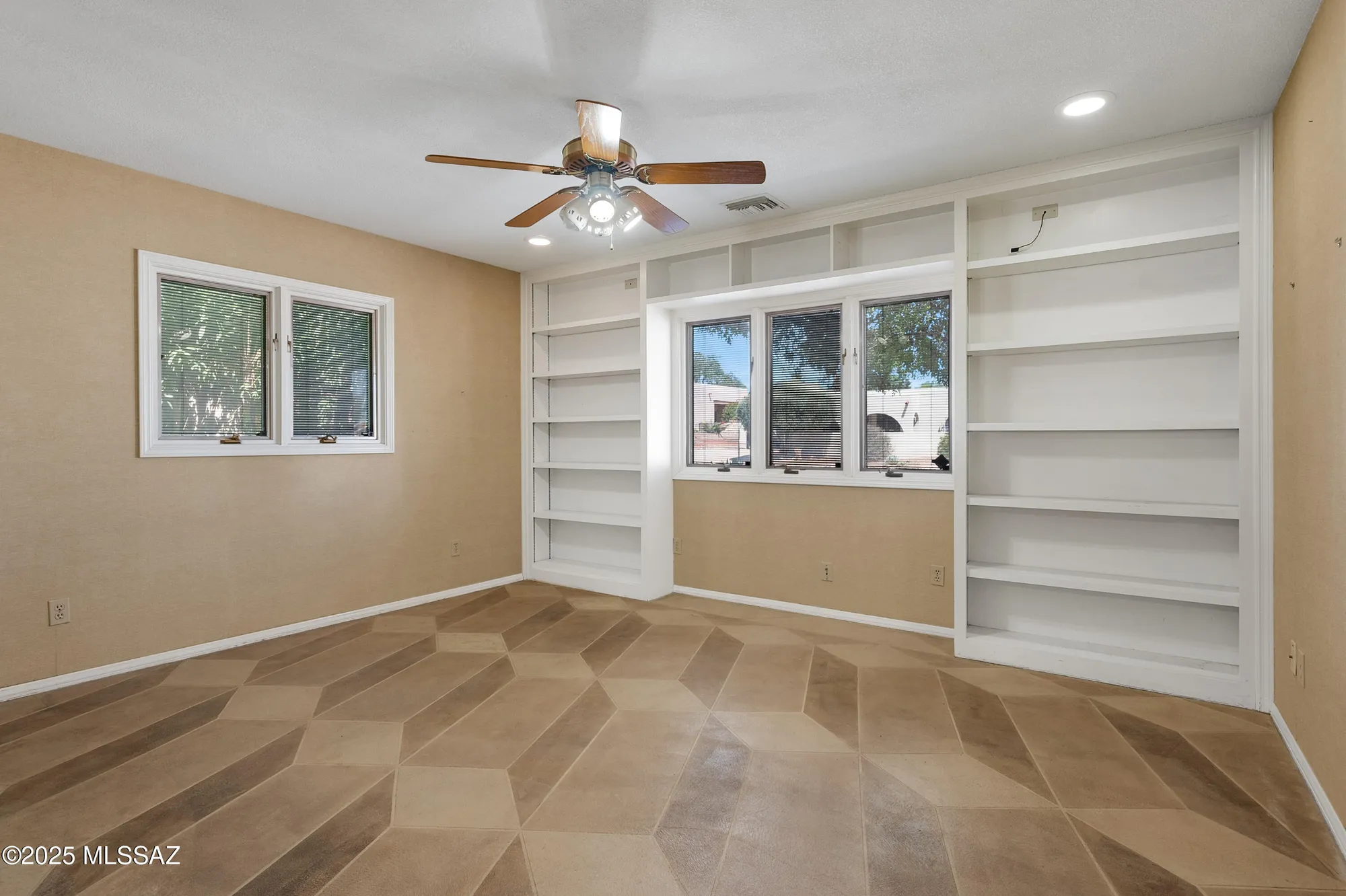 Property Slideshow image 35 of 41 | 201 w paseo del chino, Green Valley, AZ, 85614