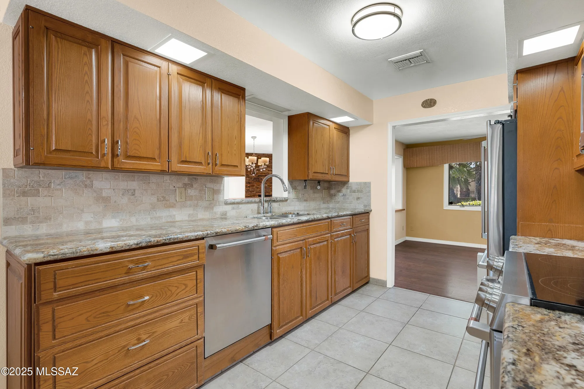 Property Slideshow image 6 of 41 | 201 w paseo del chino, Green Valley, AZ, 85614