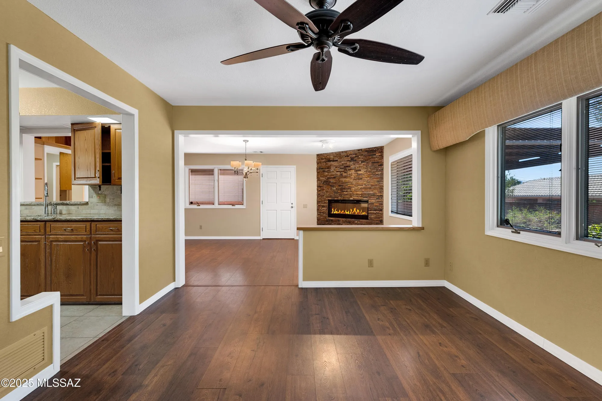 Property Slideshow image 8 of 41 | 201 w paseo del chino, Green Valley, AZ, 85614