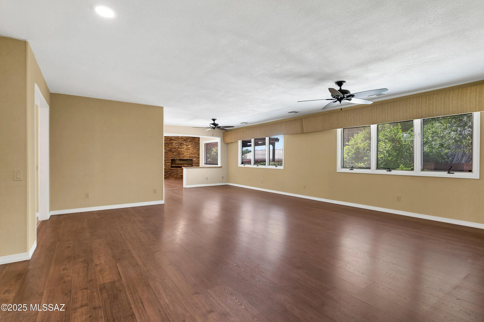 Property Slideshow image 12 of 41 | 201 w paseo del chino, Green Valley, AZ, 85614