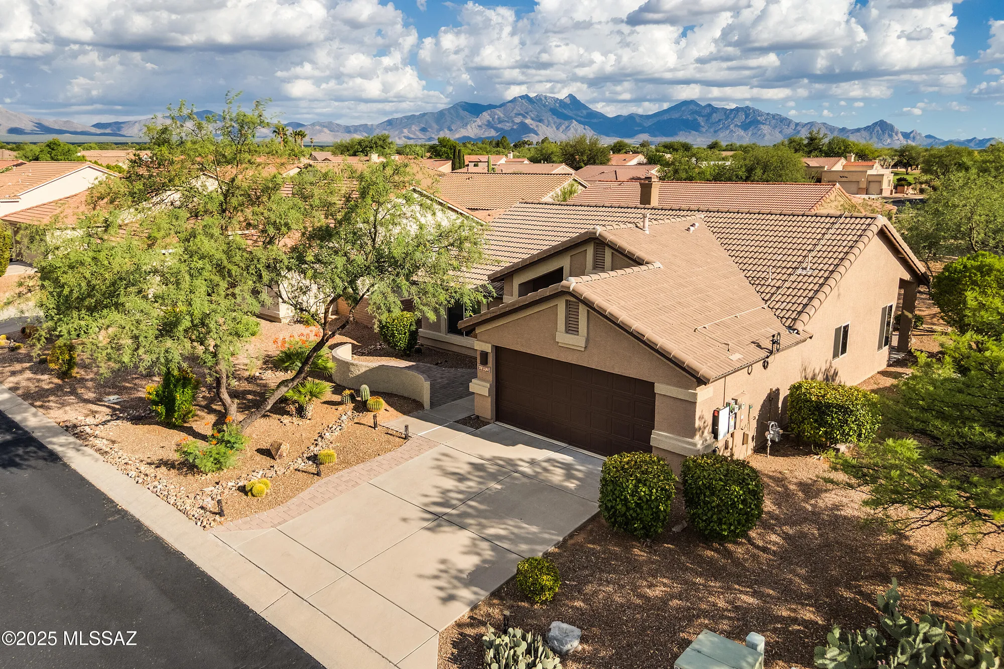 Property Slideshow image 49 of 50 | 1892 e cliff swallow trl, Green Valley, AZ, 85614