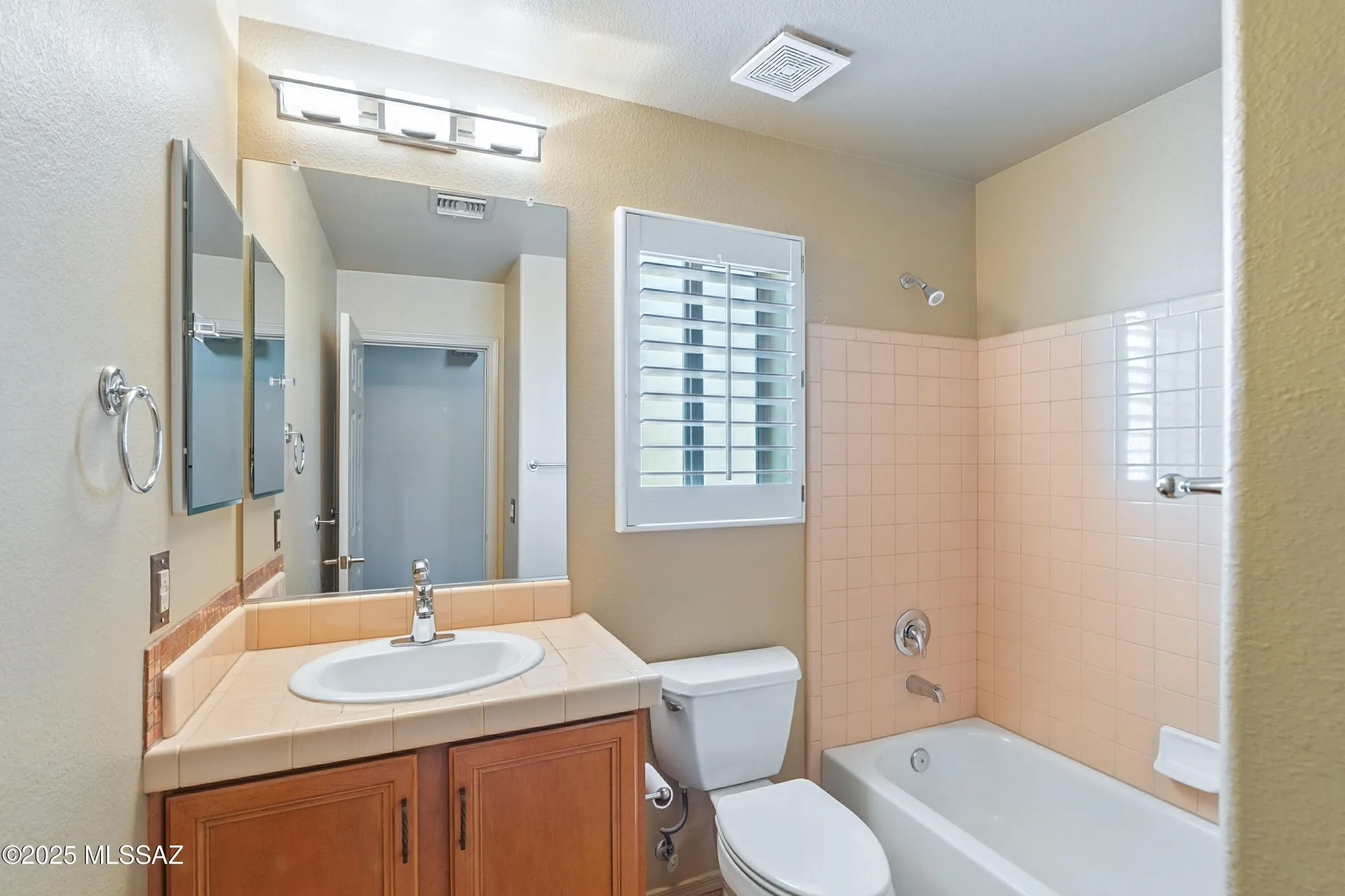 Property Slideshow image 40 of 50 | 1864 e mourning dove ct, Green Valley, AZ, 85614