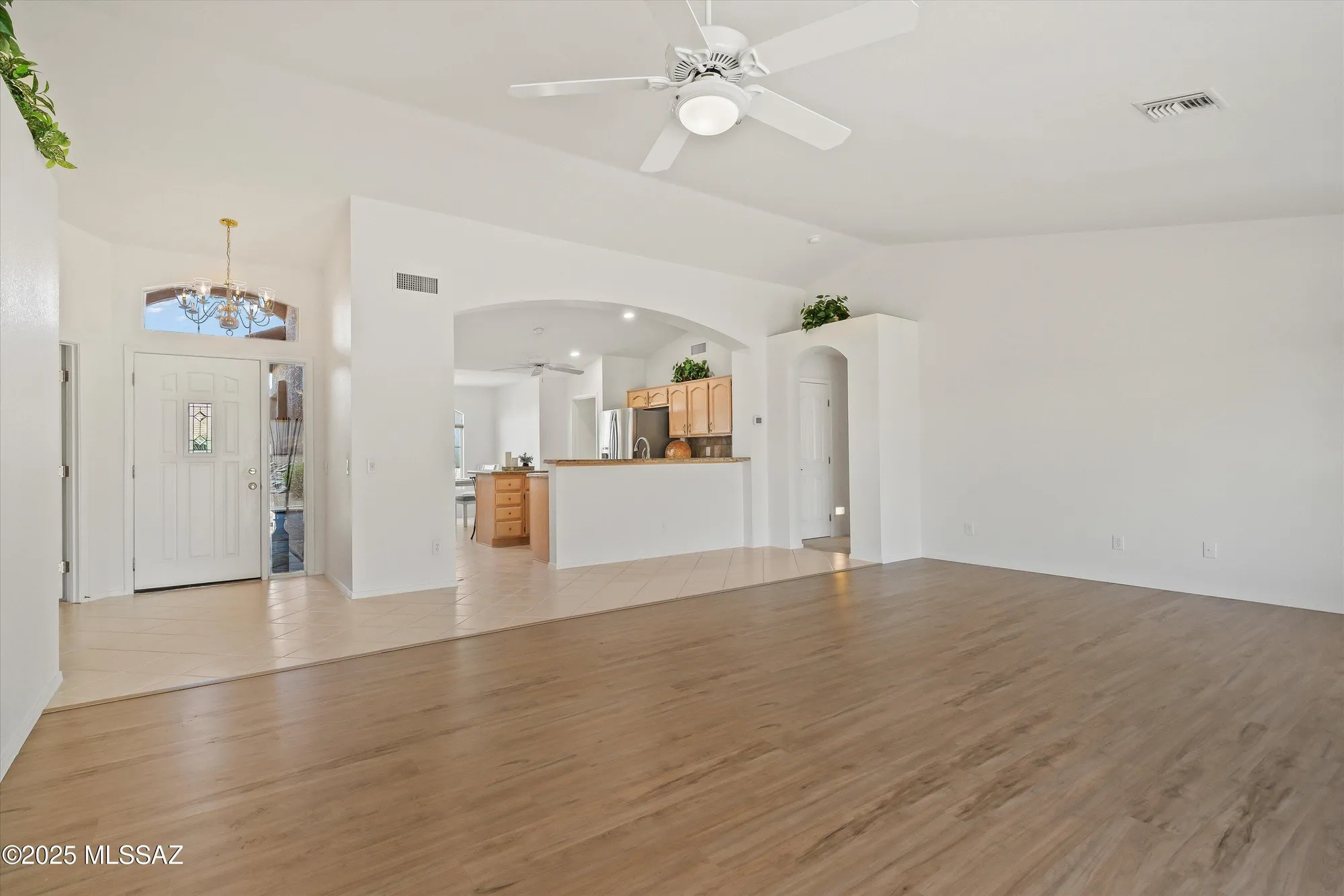 Property Slideshow image 12 of 51 | 65815 e desert sands dr, Saddlebrooke, AZ, 85739