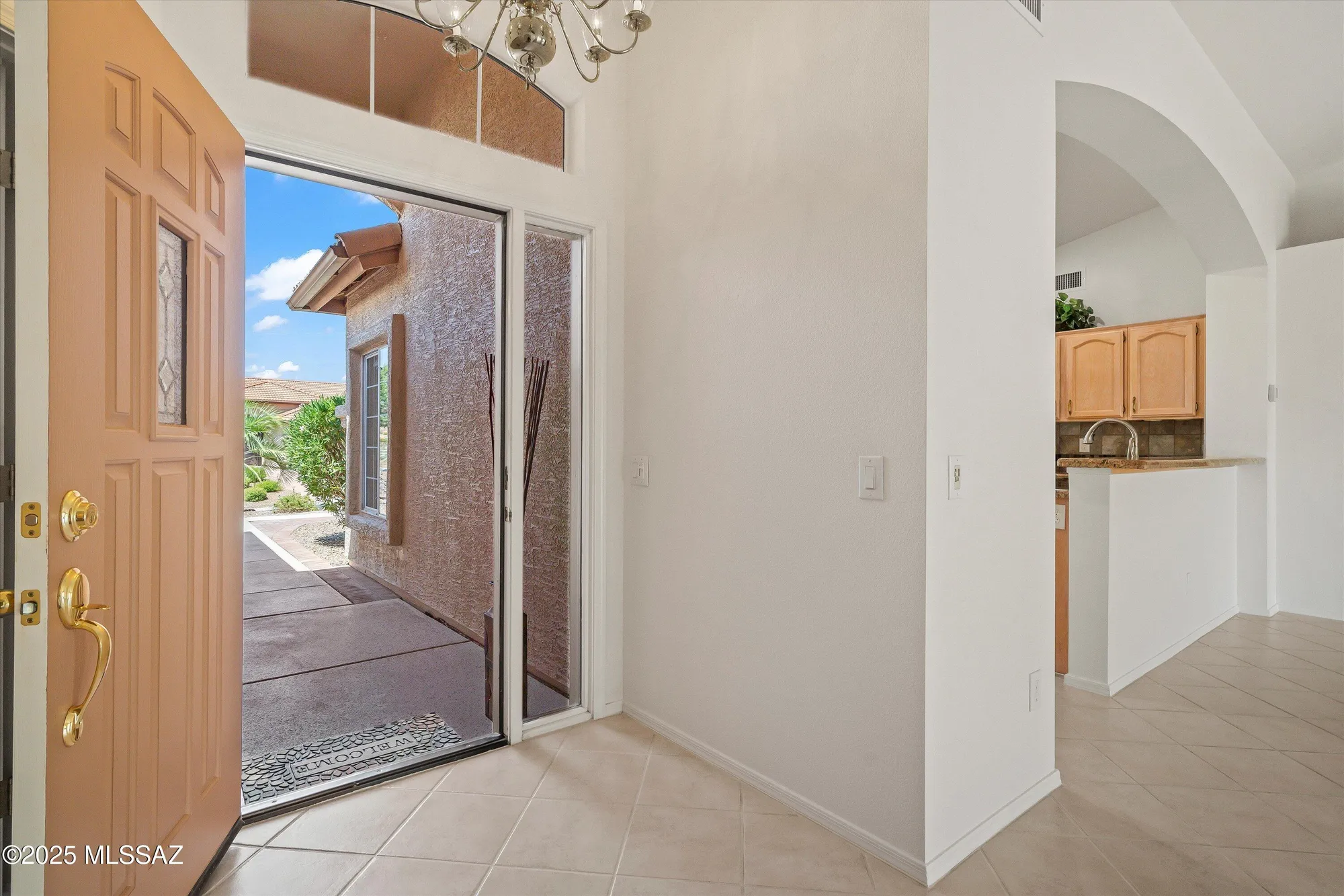 Property Slideshow image 7 of 51 | 65815 e desert sands dr, Saddlebrooke, AZ, 85739