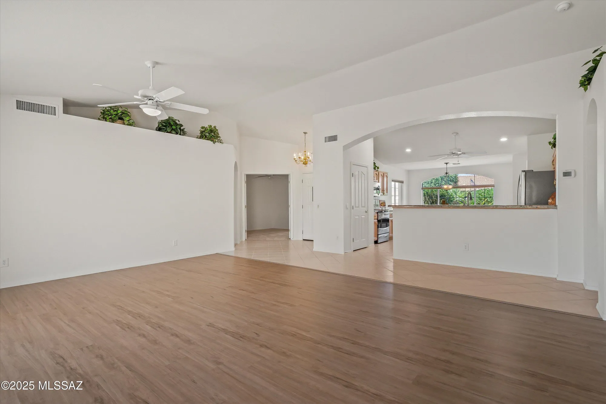 Property Slideshow image 13 of 51 | 65815 e desert sands dr, Saddlebrooke, AZ, 85739