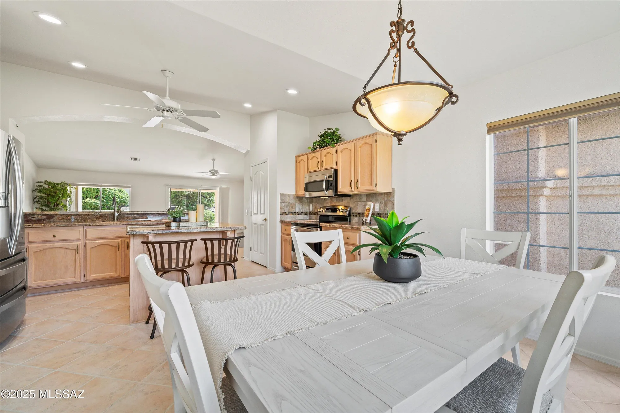 Property Slideshow image 23 of 51 | 65815 e desert sands dr, Saddlebrooke, AZ, 85739