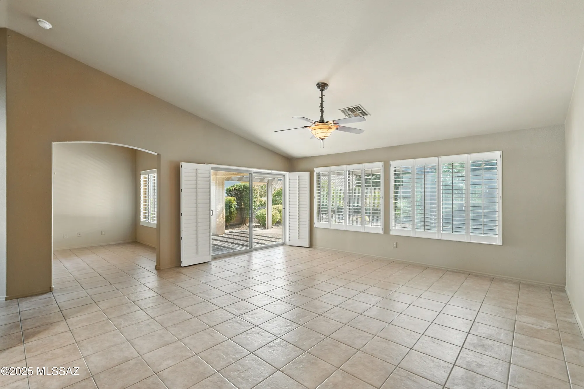 Property Slideshow image 11 of 50 | 1864 e mourning dove ct, Green Valley, AZ, 85614