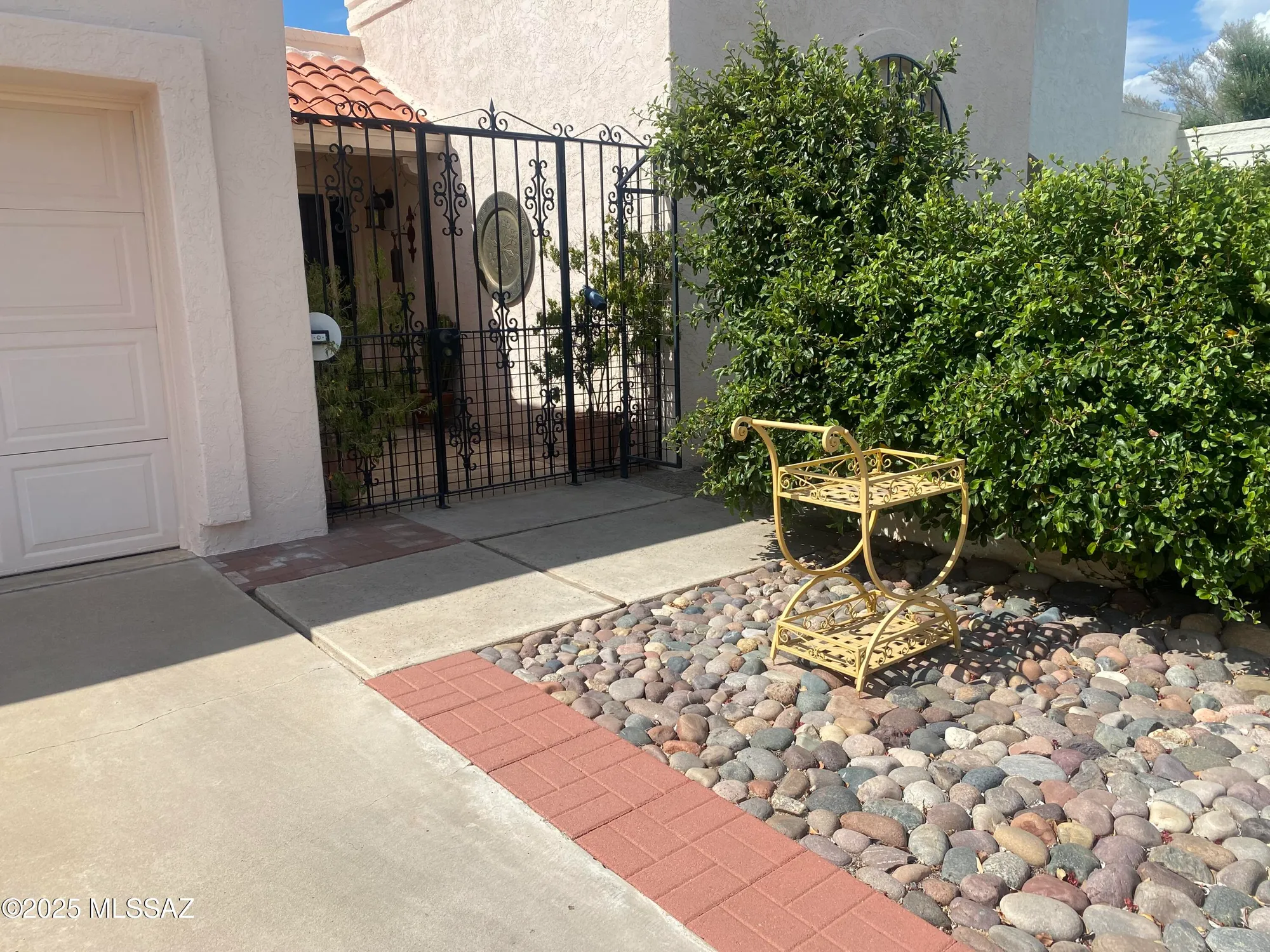 Property Slideshow image 3 of 48 | 7921 n casas carmen, Tucson, AZ, 85742