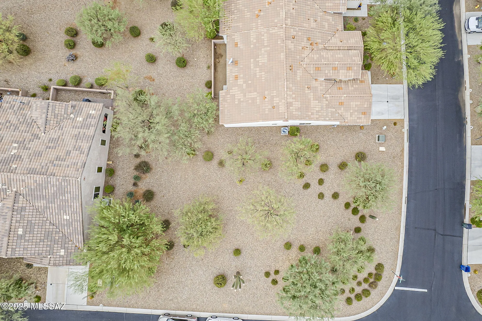 Property Slideshow image 4 of 48 | 1762 e sage thrasher dr, Green Valley, AZ, 85614