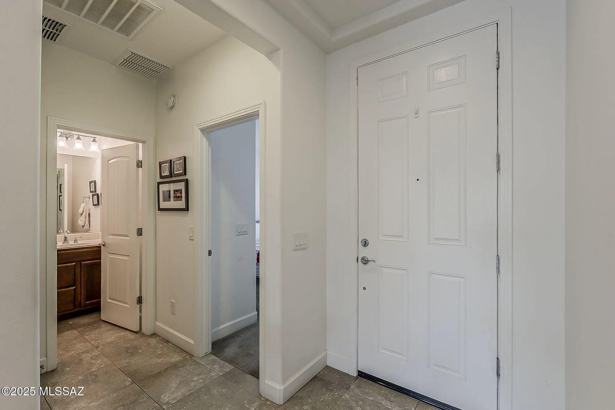 Property Slideshow image 10 of 48 | 1762 e sage thrasher dr, Green Valley, AZ, 85614