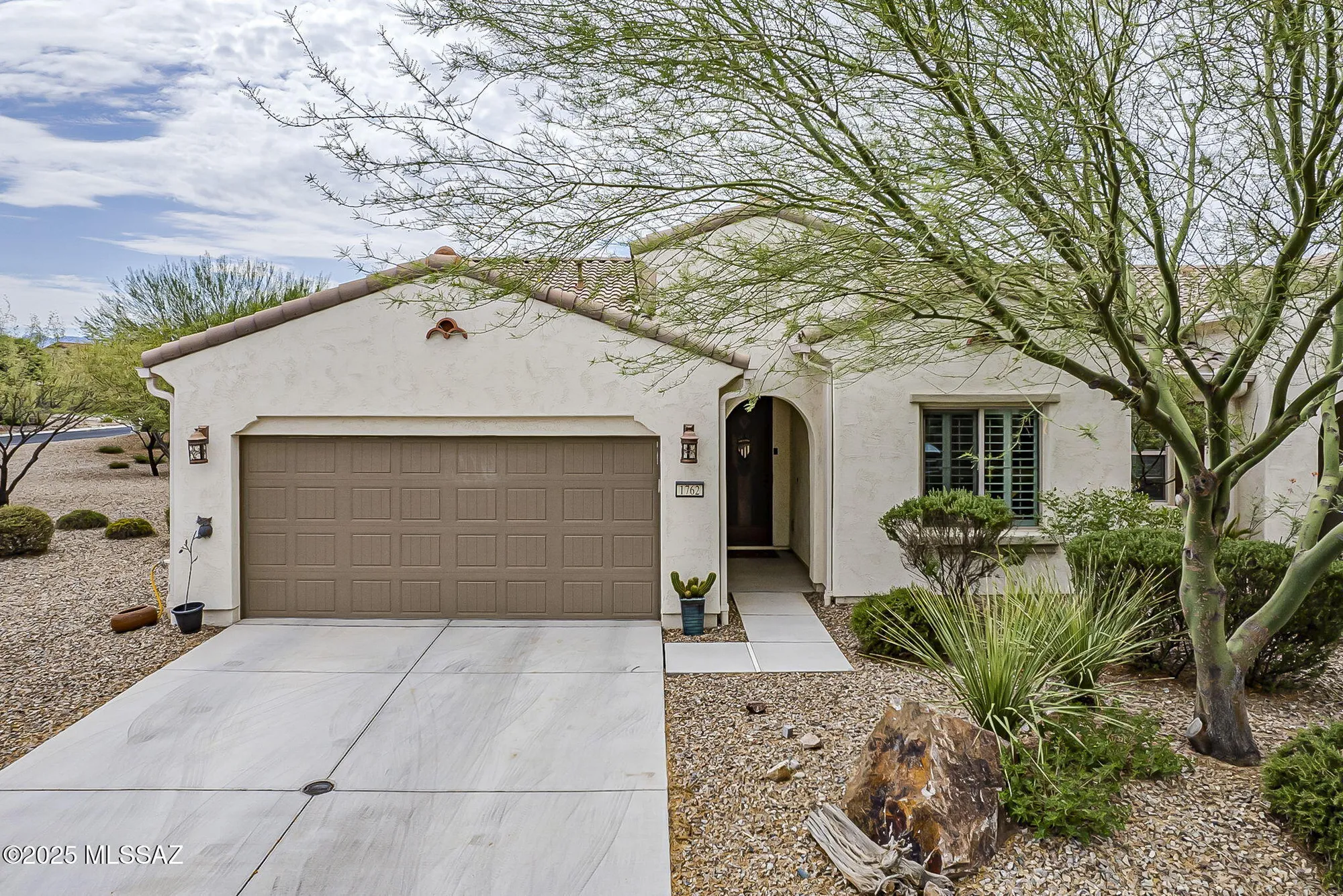 Property Slideshow image 8 of 48 | 1762 e sage thrasher dr, Green Valley, AZ, 85614