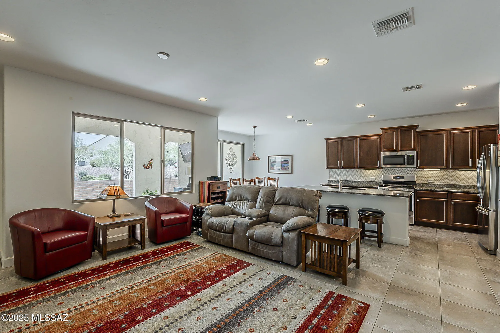 Property Slideshow image 14 of 48 | 1762 e sage thrasher dr, Green Valley, AZ, 85614