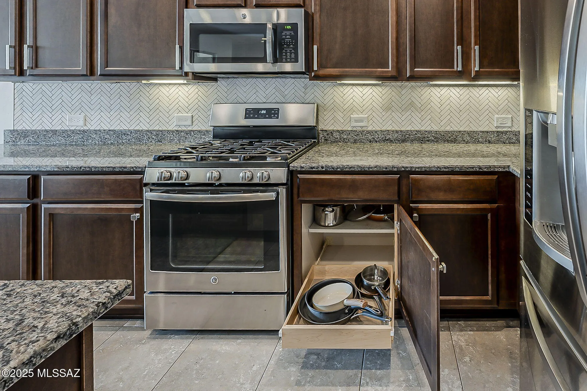 Property Slideshow image 20 of 48 | 1762 e sage thrasher dr, Green Valley, AZ, 85614