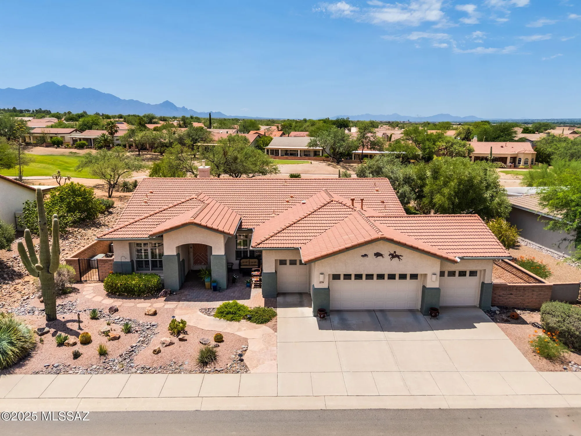 Property Slideshow image 1 of 51 | 1894 e longspur pl, Green Valley, AZ, 85614