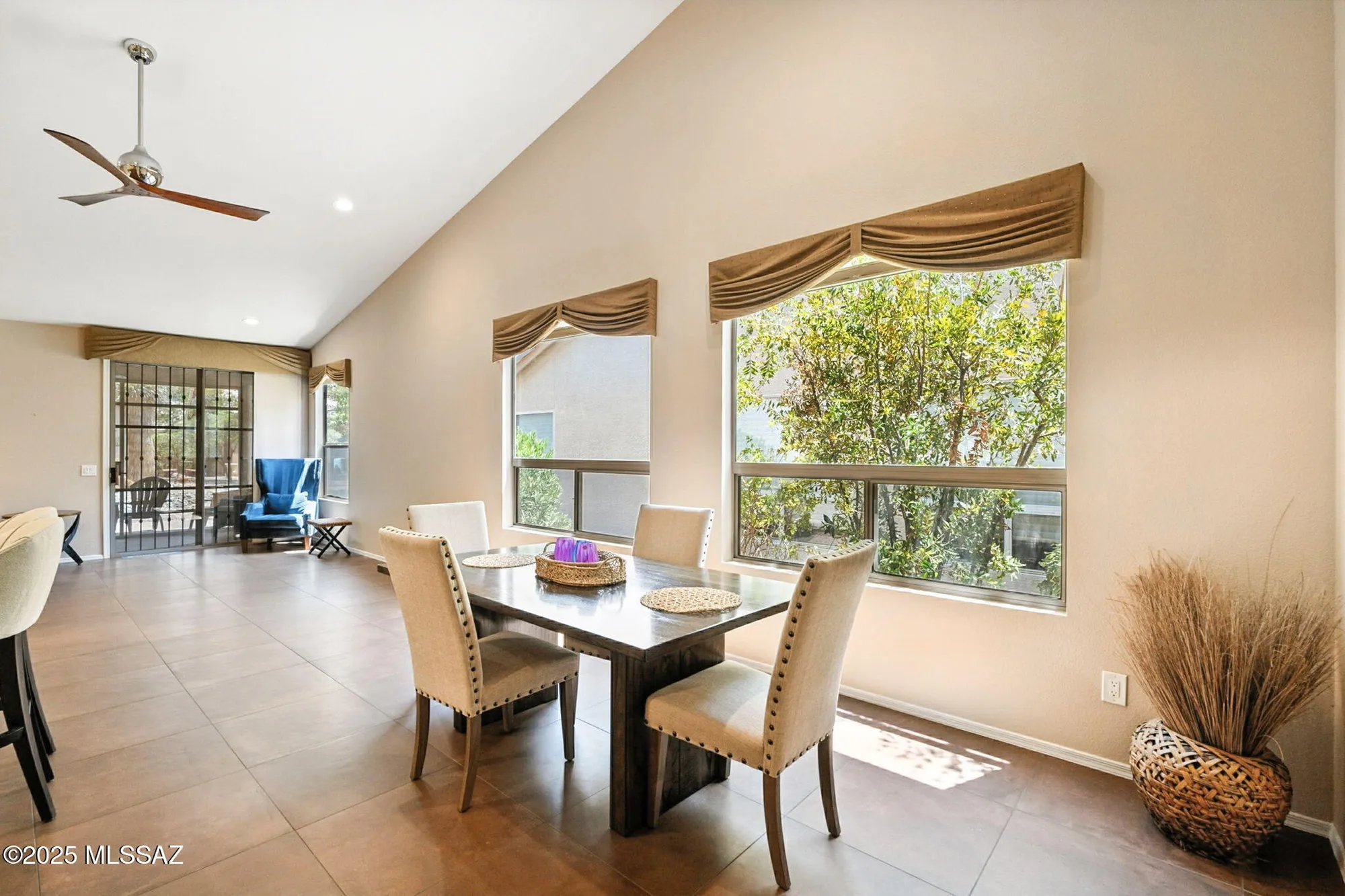 Property Slideshow image 5 of 28 | 38869 s casual dr, Saddlebrooke, AZ, 85739