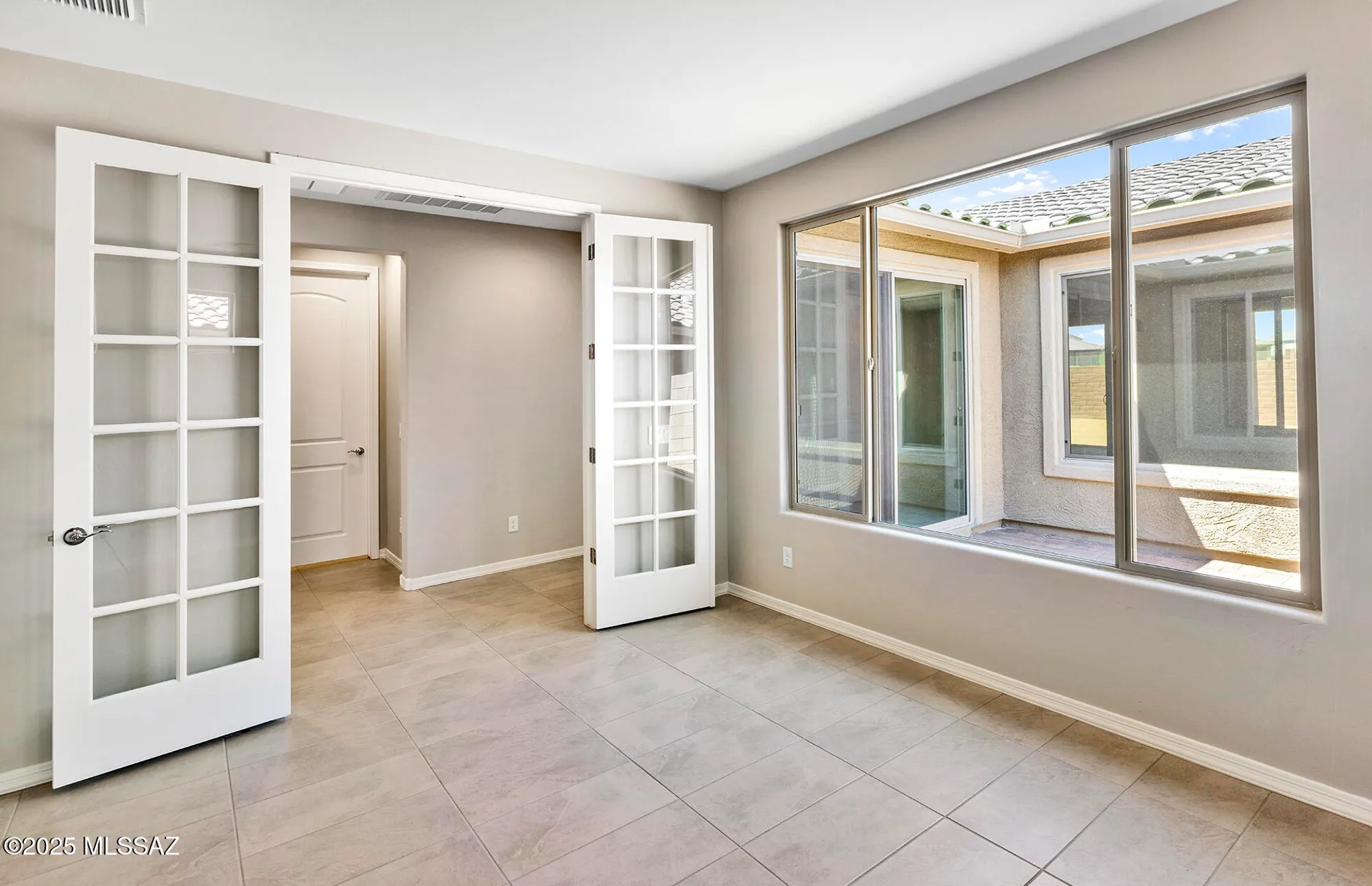 Property Slideshow image 7 of 25 | 8068 s sonoran oak dr, Tucson, AZ, 85747