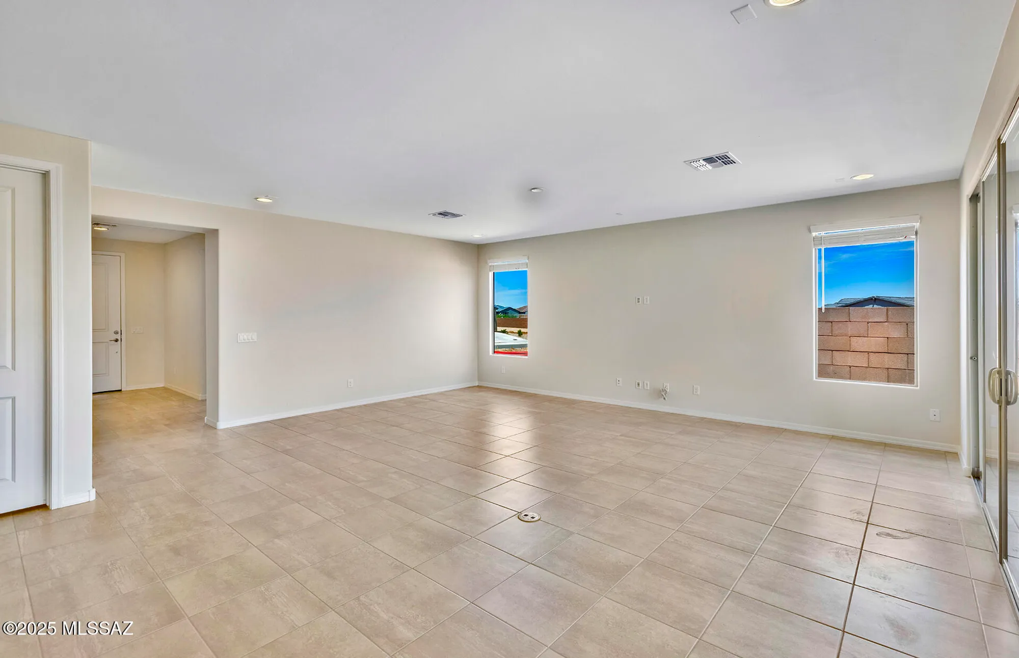 Property Slideshow image 10 of 26 | 8109 s sonoran oak dr, Tucson, AZ, 85747