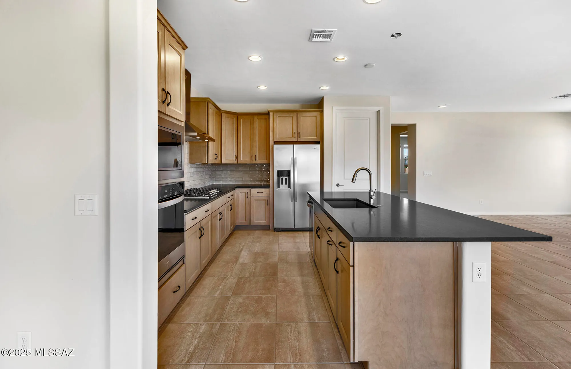 Property Slideshow image 16 of 26 | 8109 s sonoran oak dr, Tucson, AZ, 85747
