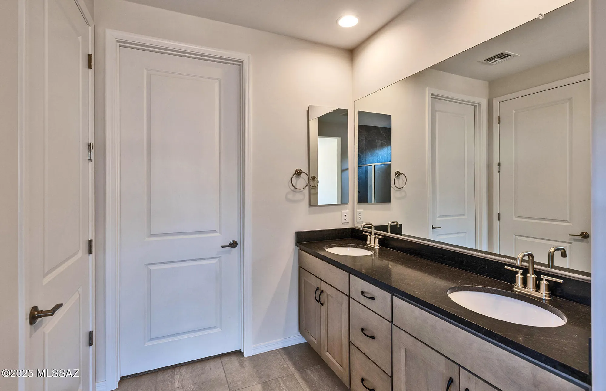 Property Slideshow image 18 of 26 | 8109 s sonoran oak dr, Tucson, AZ, 85747