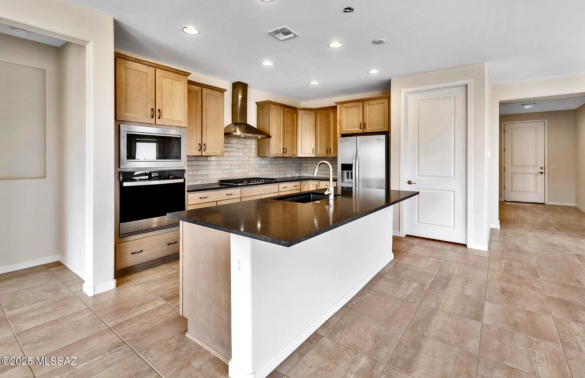 Property Slideshow image 15 of 26 | 8109 s sonoran oak dr, Tucson, AZ, 85747