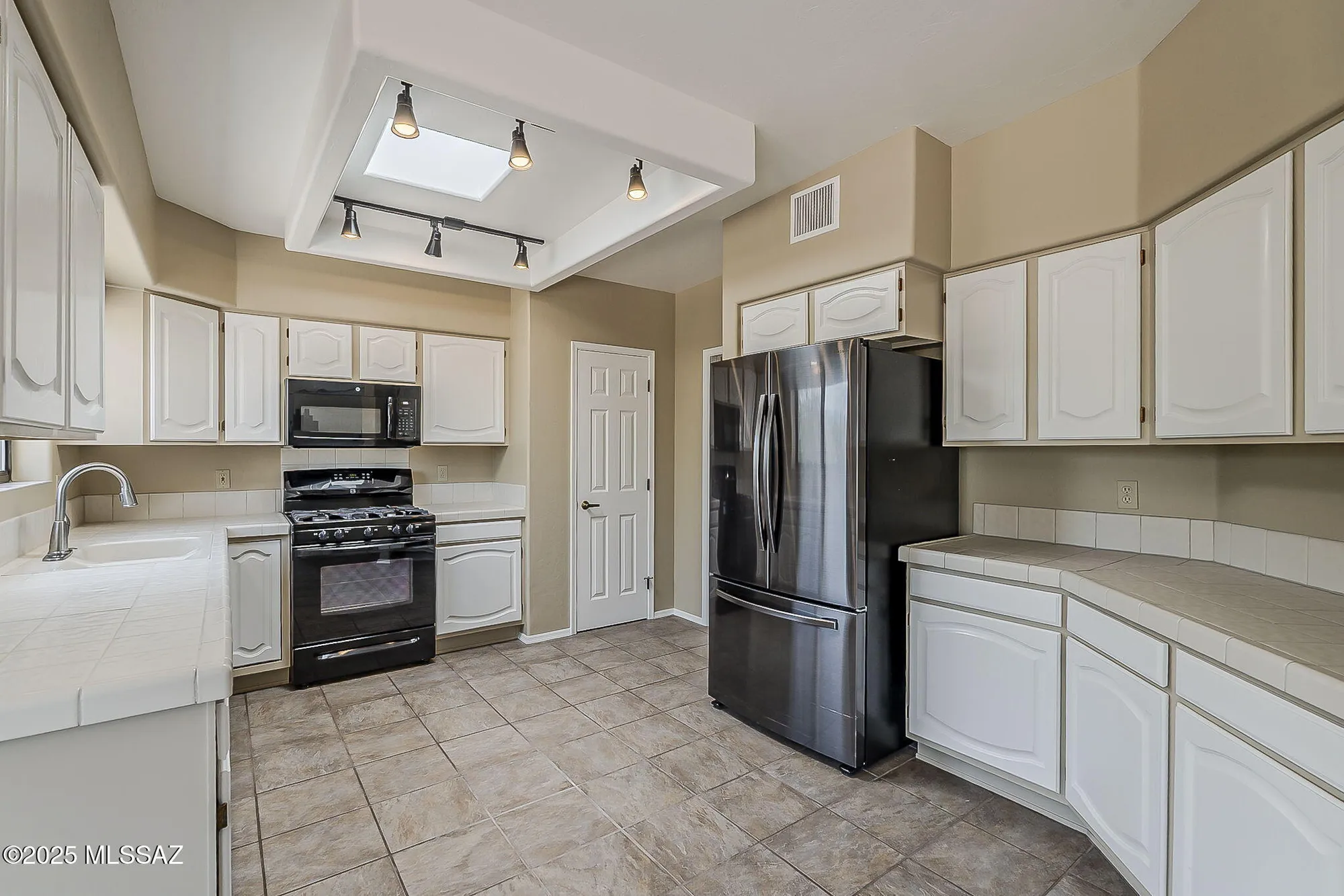 Property Slideshow image 19 of 51 | 459 s camino holgado, Green Valley, AZ, 85614