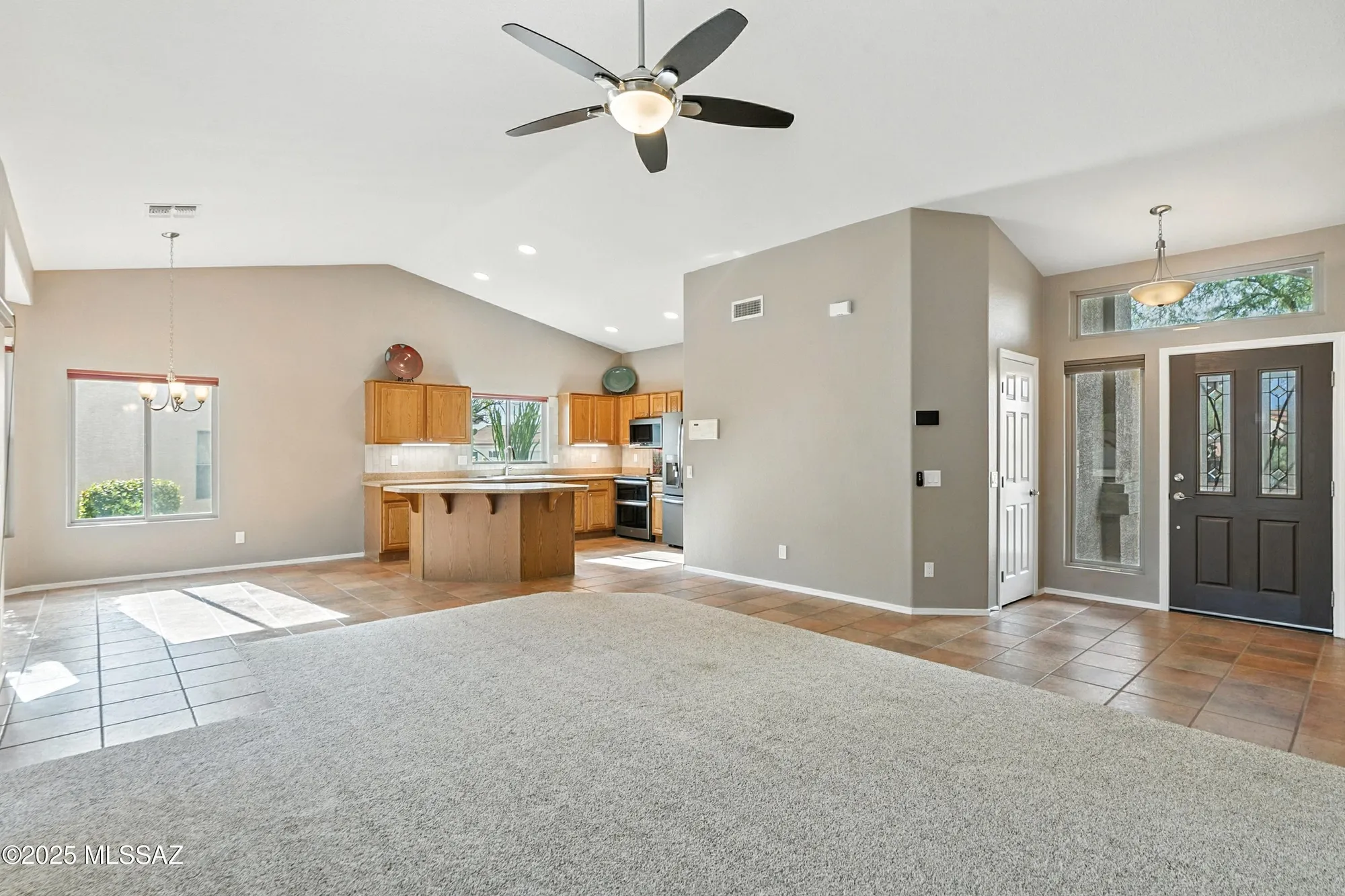 Property Slideshow image 13 of 50 | 1892 e cliff swallow trl, Green Valley, AZ, 85614