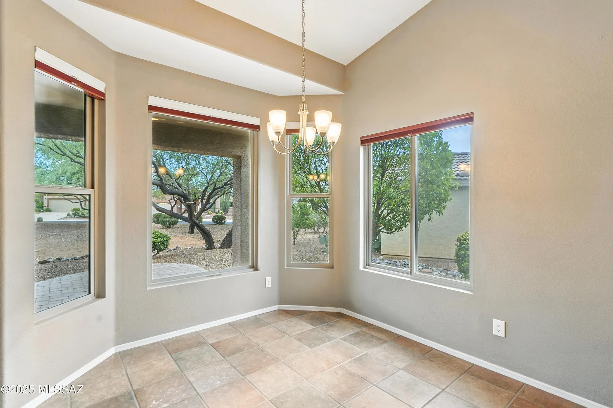 Property Slideshow image 15 of 50 | 1892 e cliff swallow trl, Green Valley, AZ, 85614