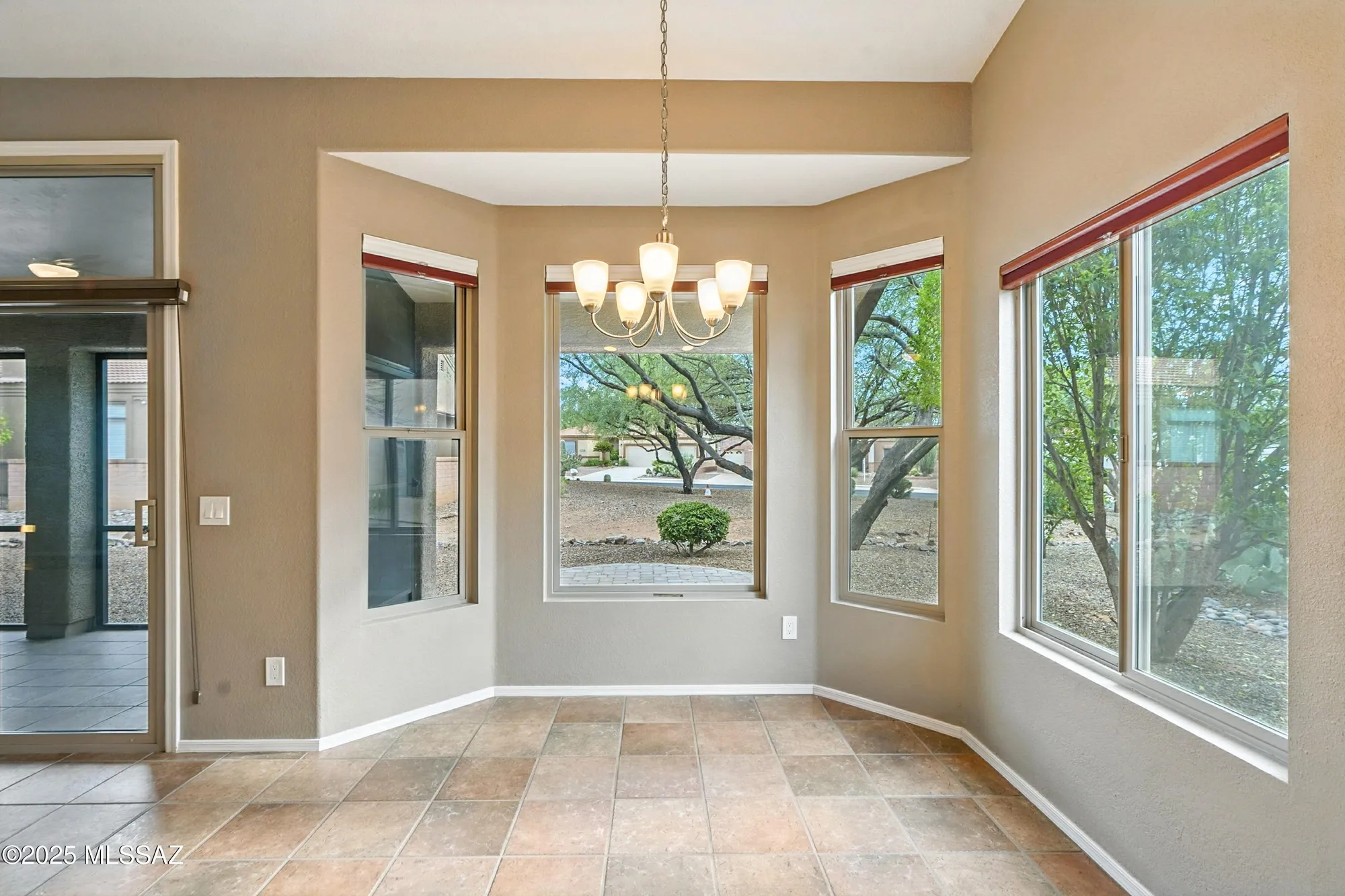 Property Slideshow image 17 of 50 | 1892 e cliff swallow trl, Green Valley, AZ, 85614