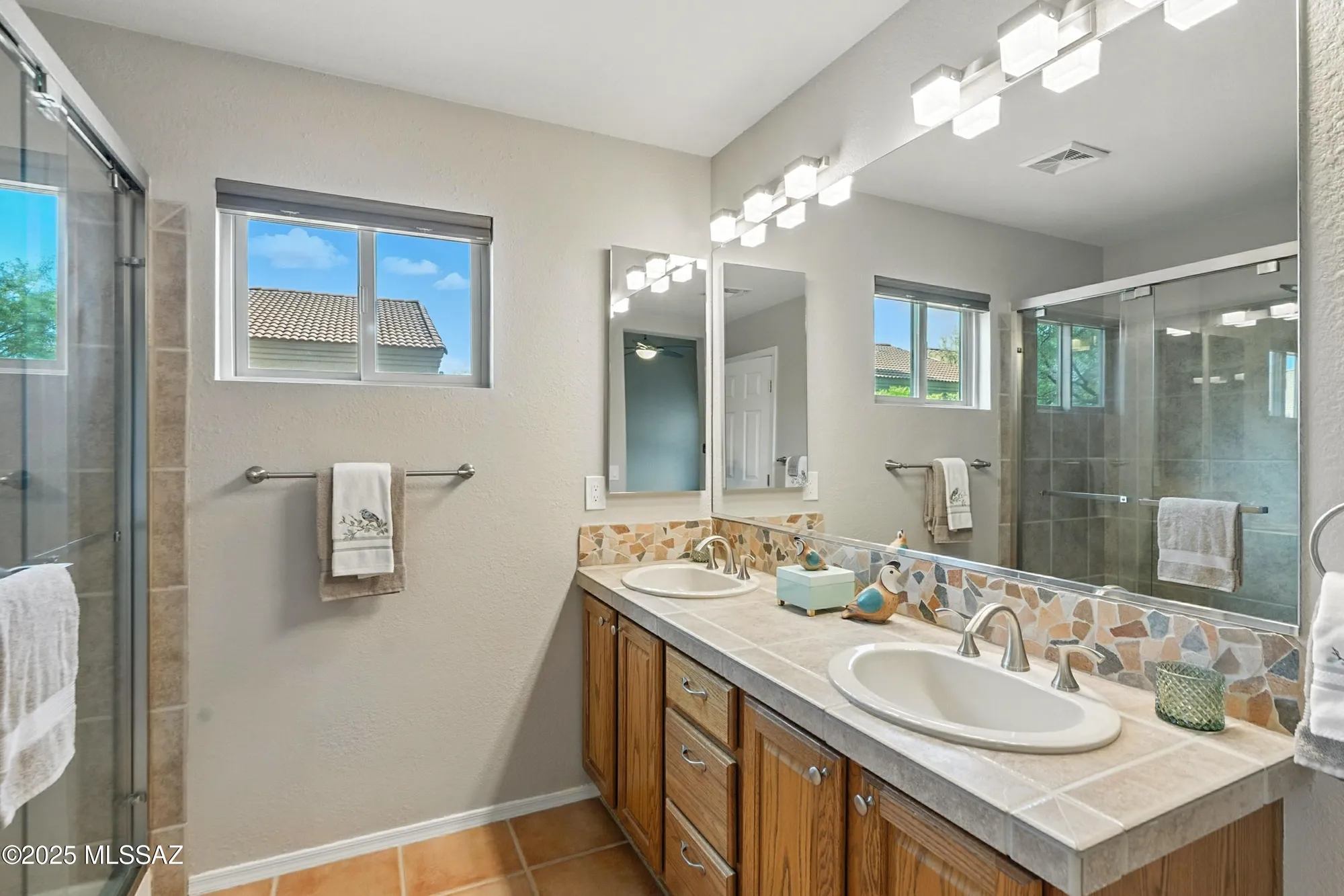 Property Slideshow image 29 of 50 | 1892 e cliff swallow trl, Green Valley, AZ, 85614