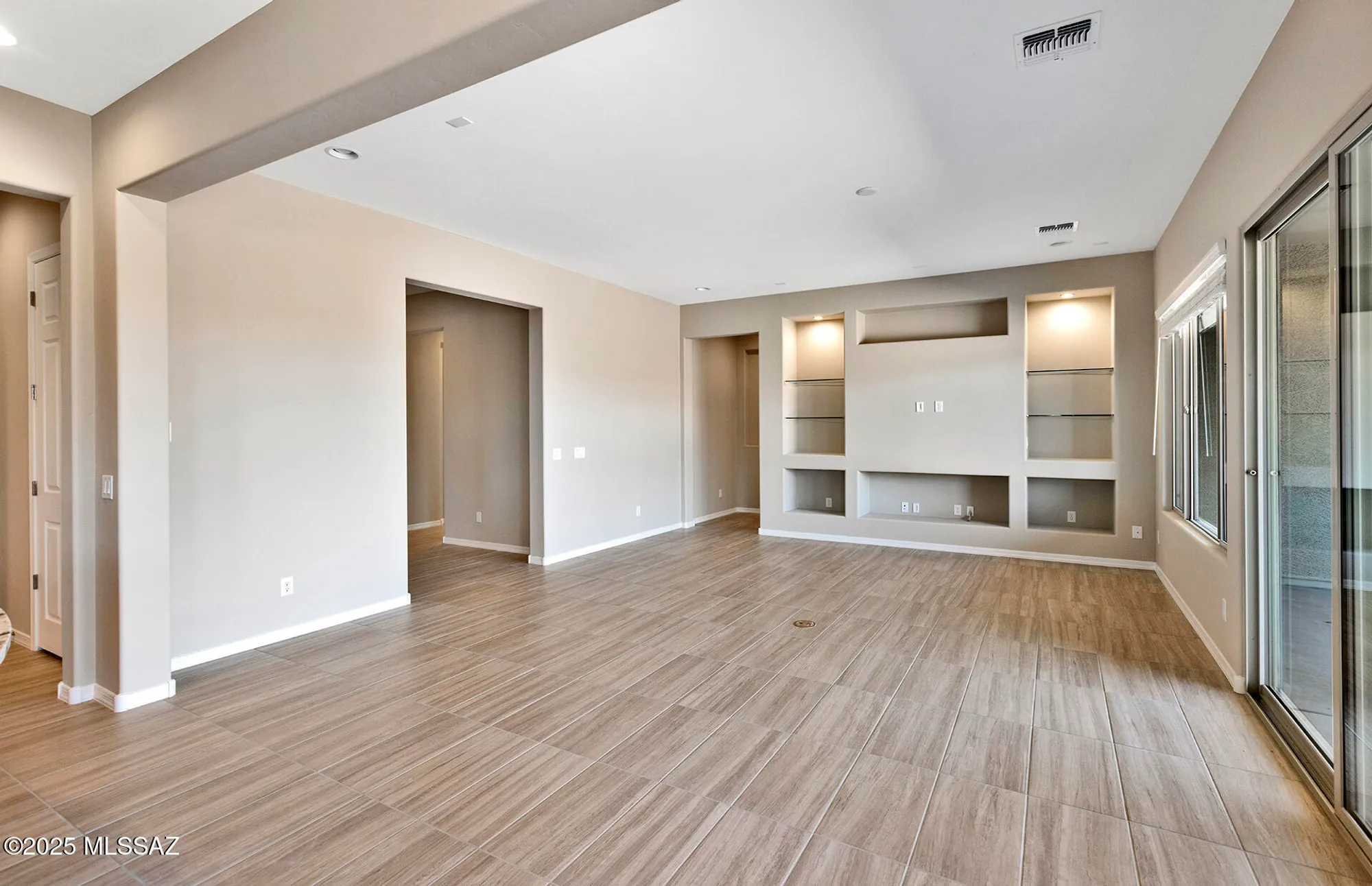 Property Slideshow image 9 of 23 | 13559 e red juniper way, Tucson, AZ, 85747