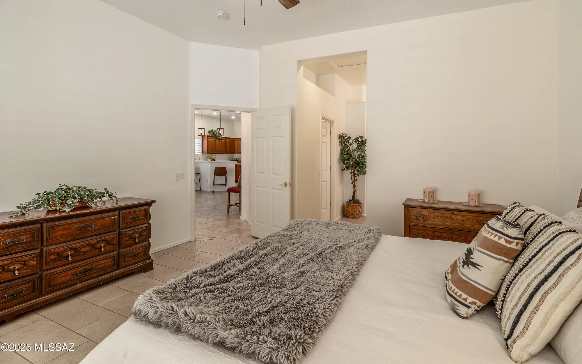 Property Slideshow image 14 of 39 | 13592 n heritage canyon dr, Marana, AZ, 85658