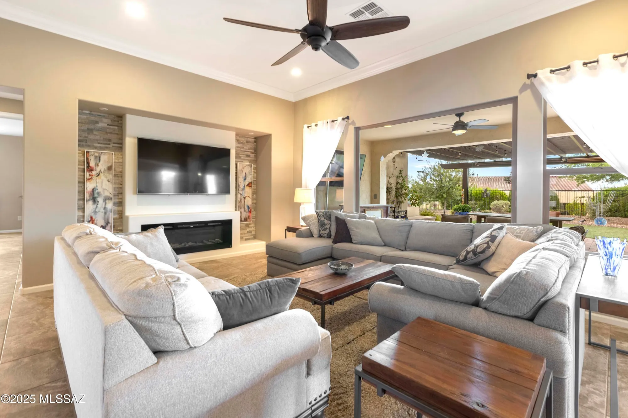 Property Slideshow image 14 of 50 | 31728 s summerwind dr, Oracle, AZ, 85623