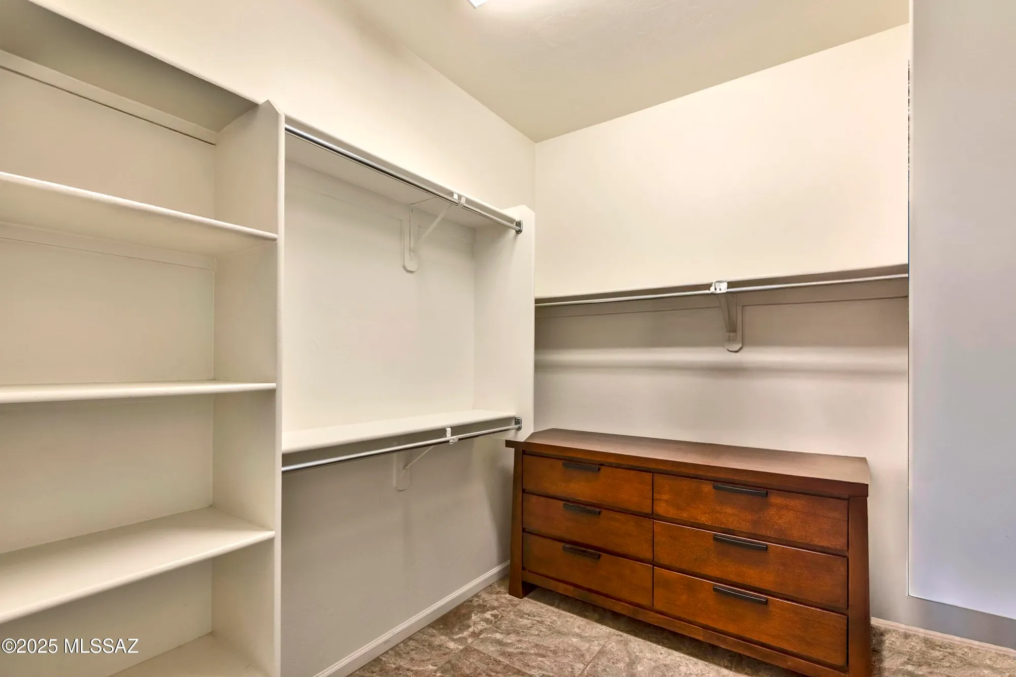 Property Slideshow image 22 of 50 | 31728 s summerwind dr, Oracle, AZ, 85623