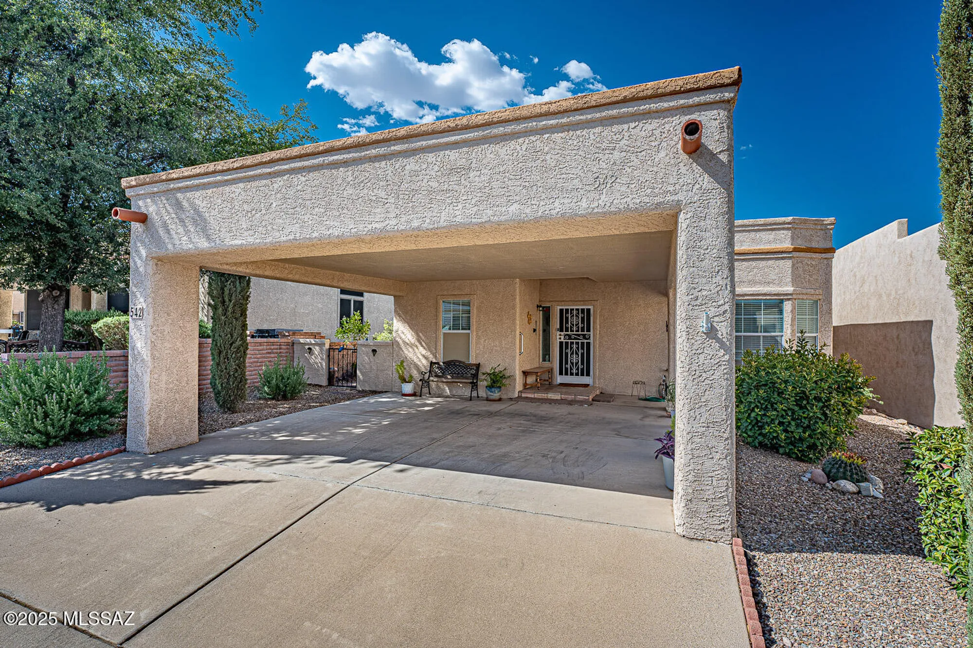 Property Slideshow image 1 of 41 | 542 w riverdale ct, Green Valley, AZ, 85614