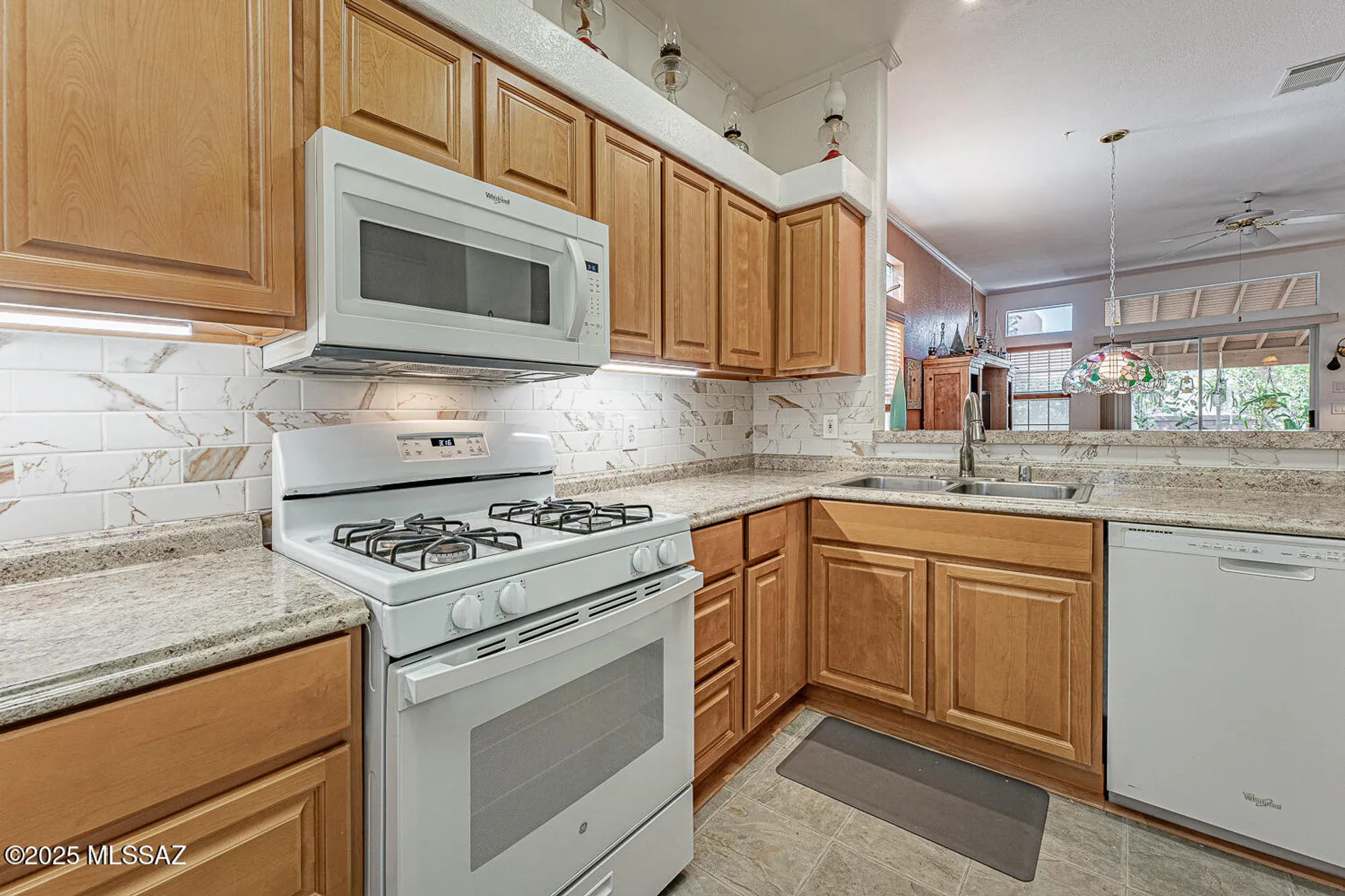 Property Slideshow image 18 of 41 | 542 w riverdale ct, Green Valley, AZ, 85614