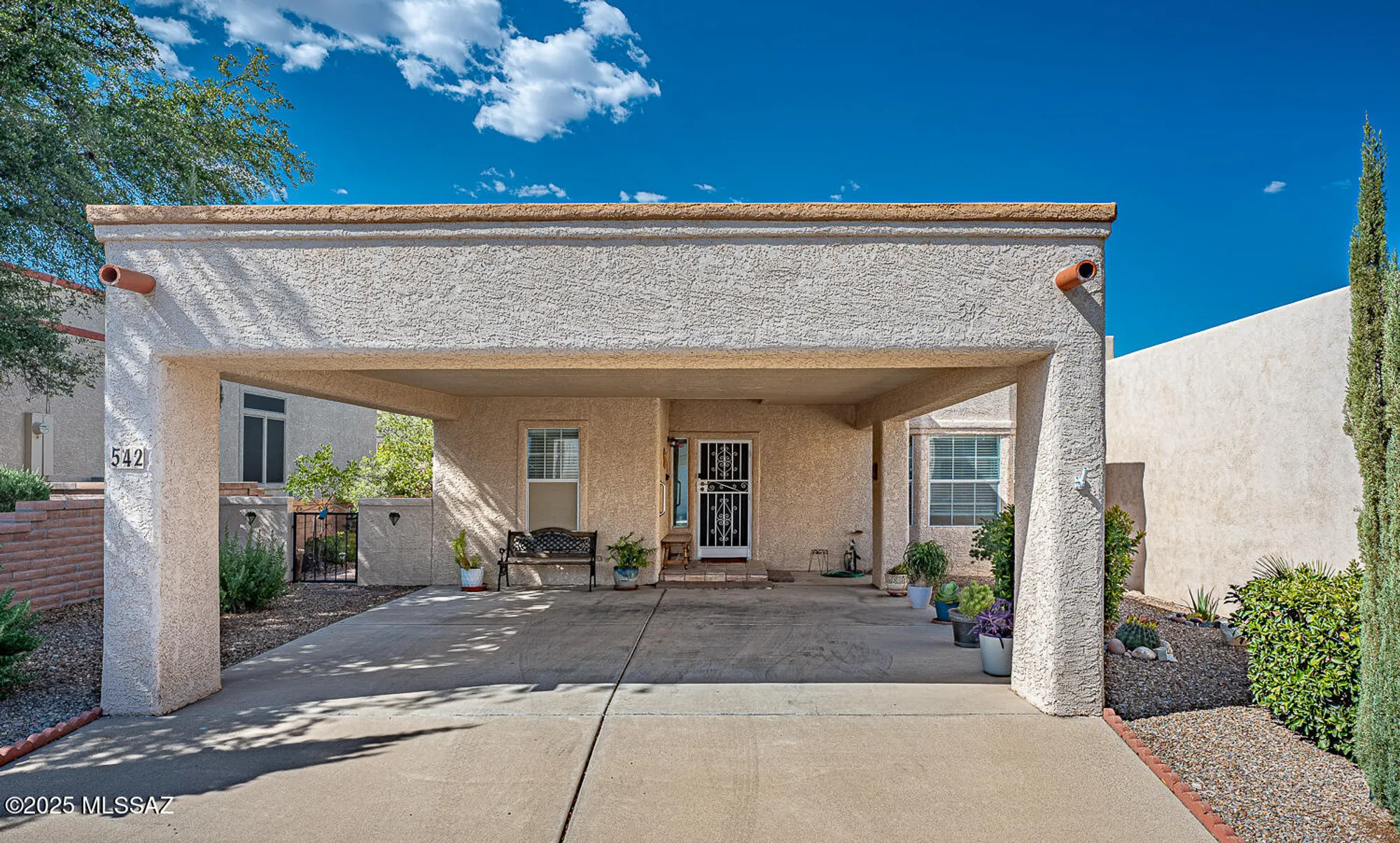 Property Slideshow image 6 of 41 | 542 w riverdale ct, Green Valley, AZ, 85614