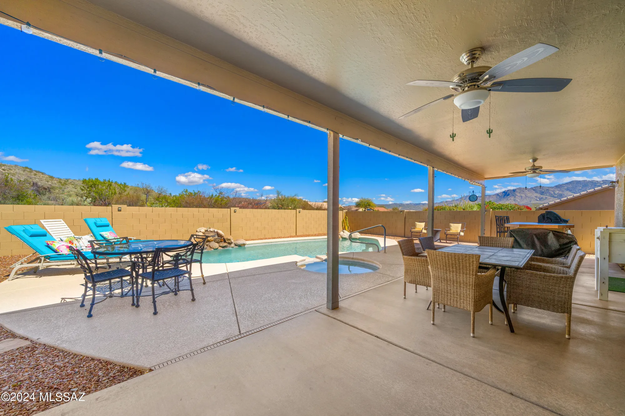 Property Slideshow image 32 of 35 | 37616 s skyline dr, Tucson, AZ, 85739