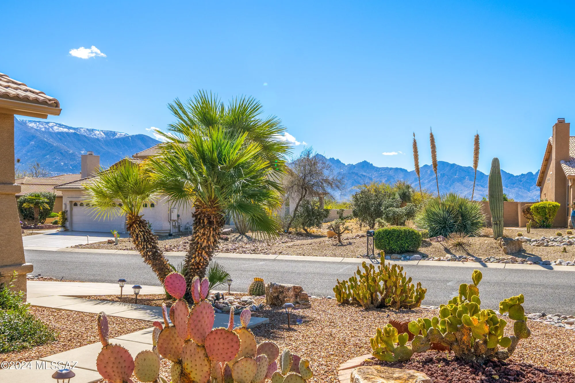 Property Slideshow image 4 of 35 | 37616 s skyline dr, Tucson, AZ, 85739